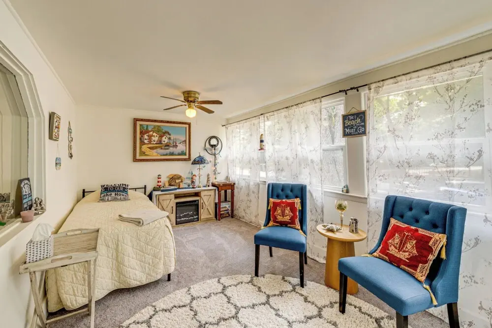 Powers Lake Home w/ Patio - 9 Mi to Lake Geneva!