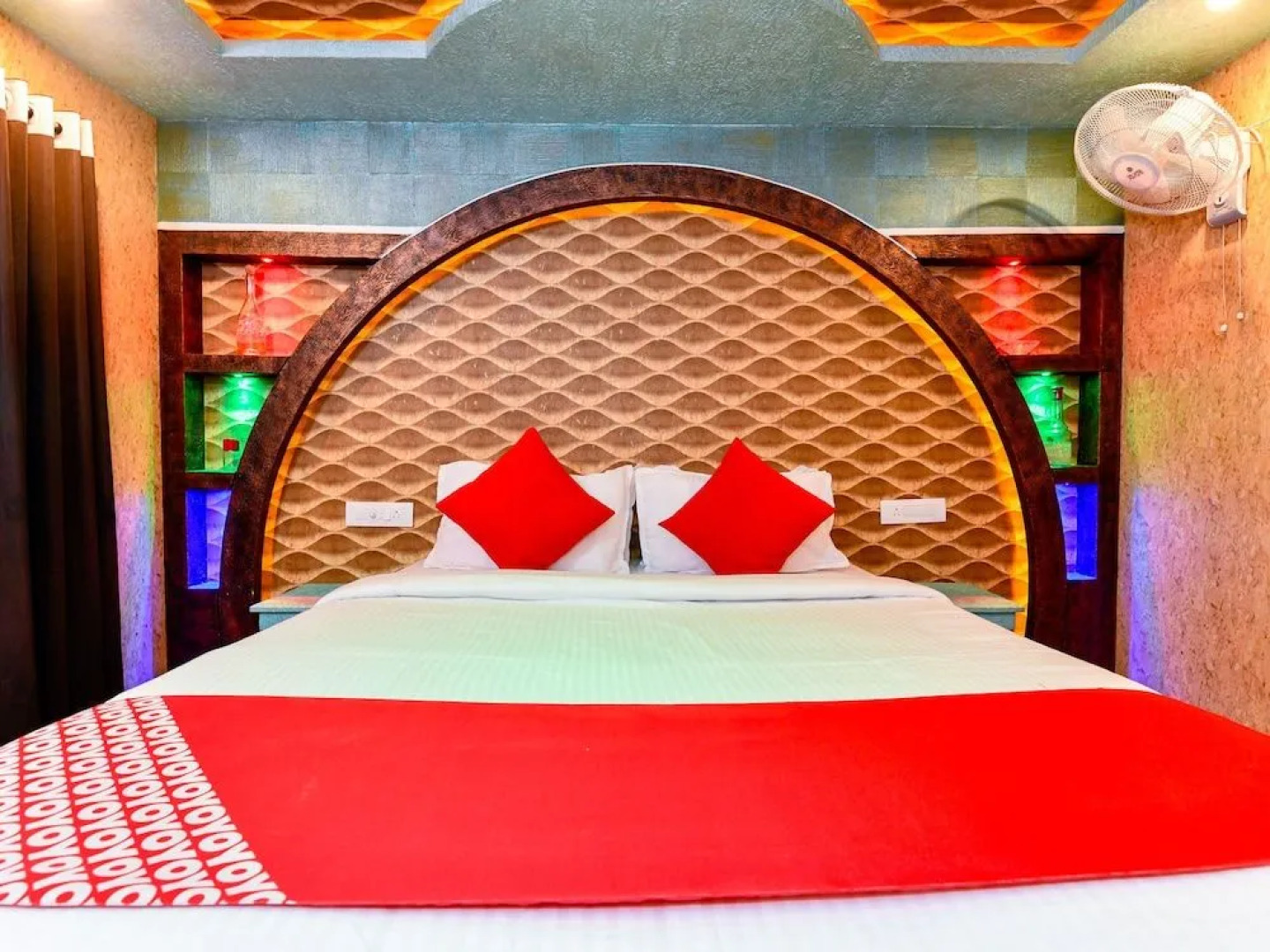 OYO 22272 Houseboat Anugraha 8 Bhk