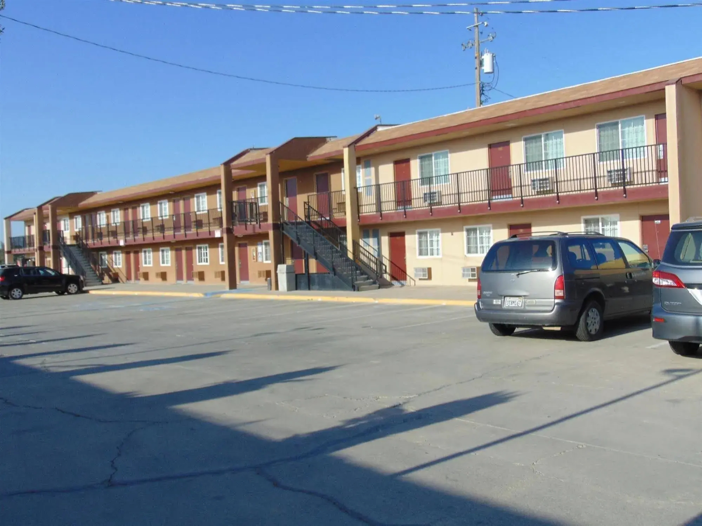 Corcoran Country Inn