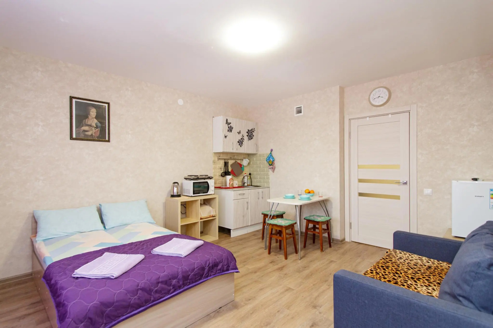 Ночка Сутки на улице Романтиков 11