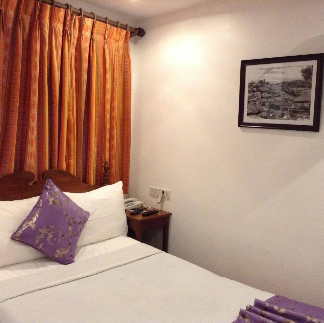 Log Cabin Hotel-Baguio