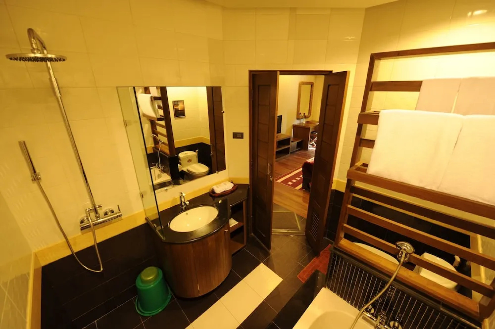 Ocean Paradise Resort