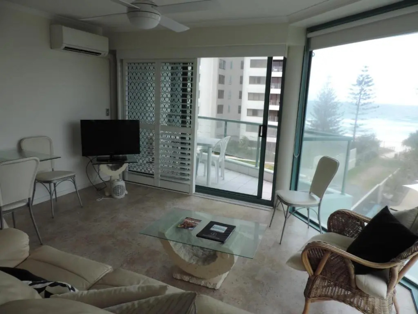 Emerald Sands Holiday Apartments