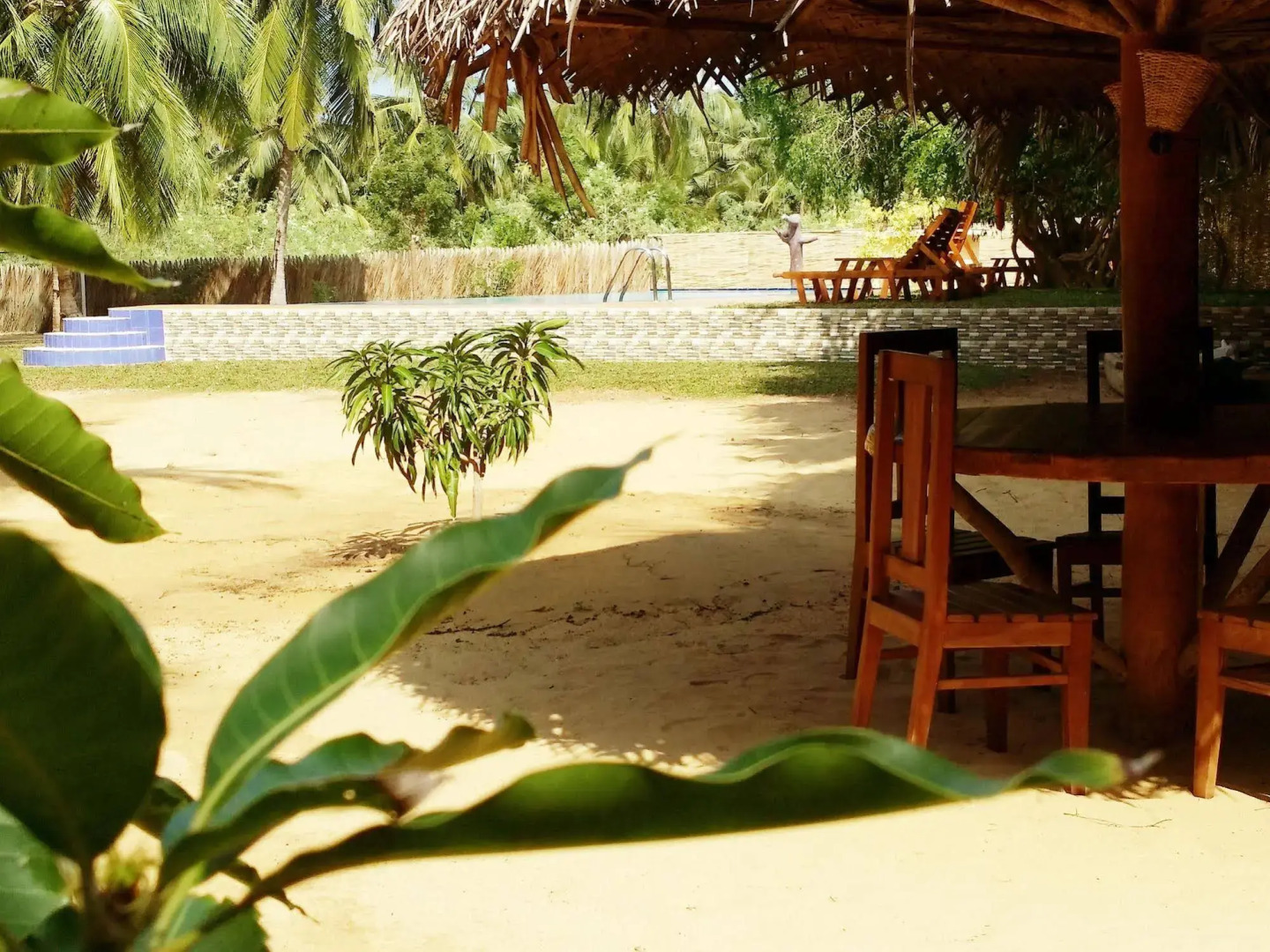 Roshanne Beach Resort