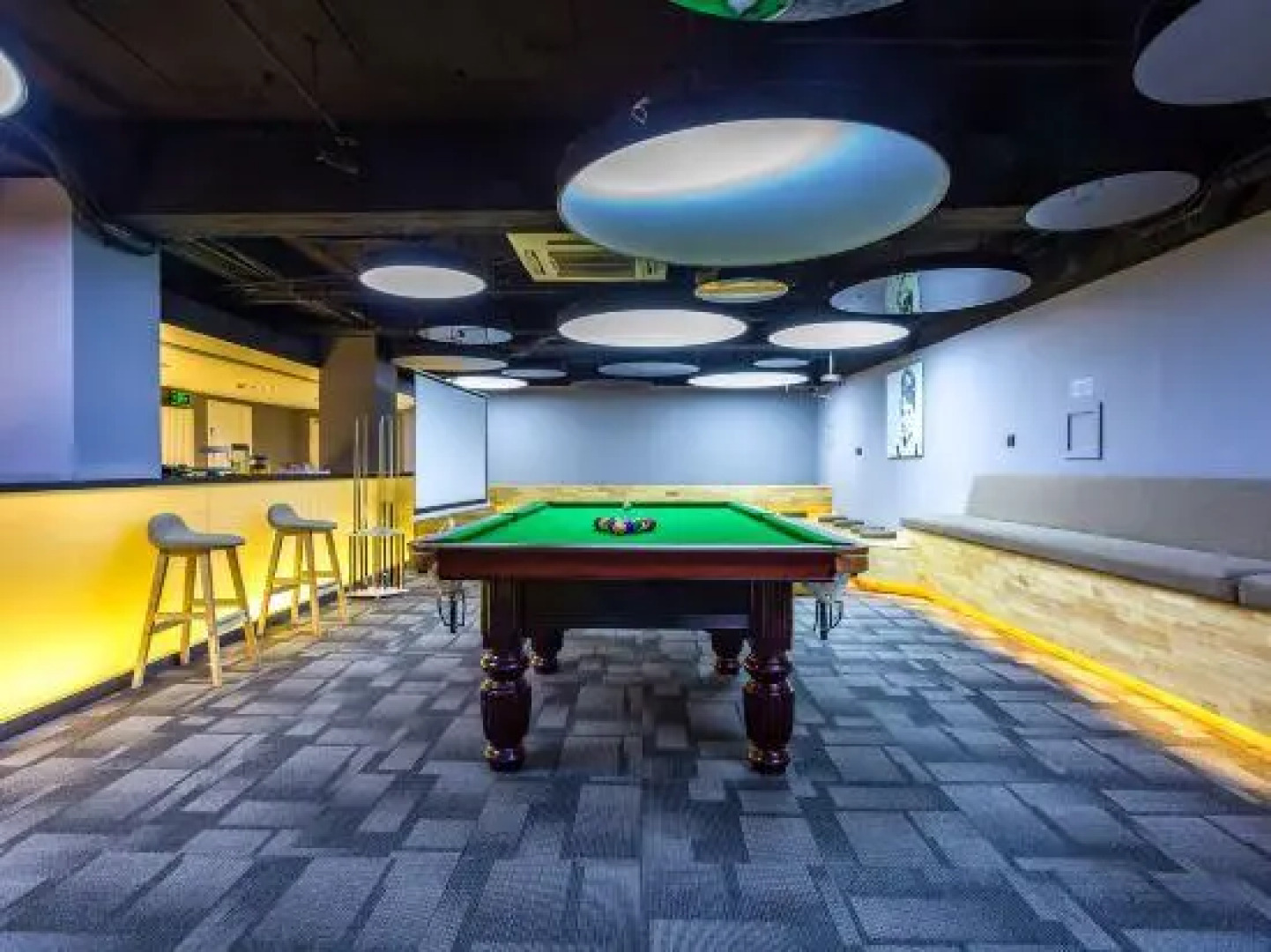 Zsmart Hotel (Beijing West Railway Station North Square)