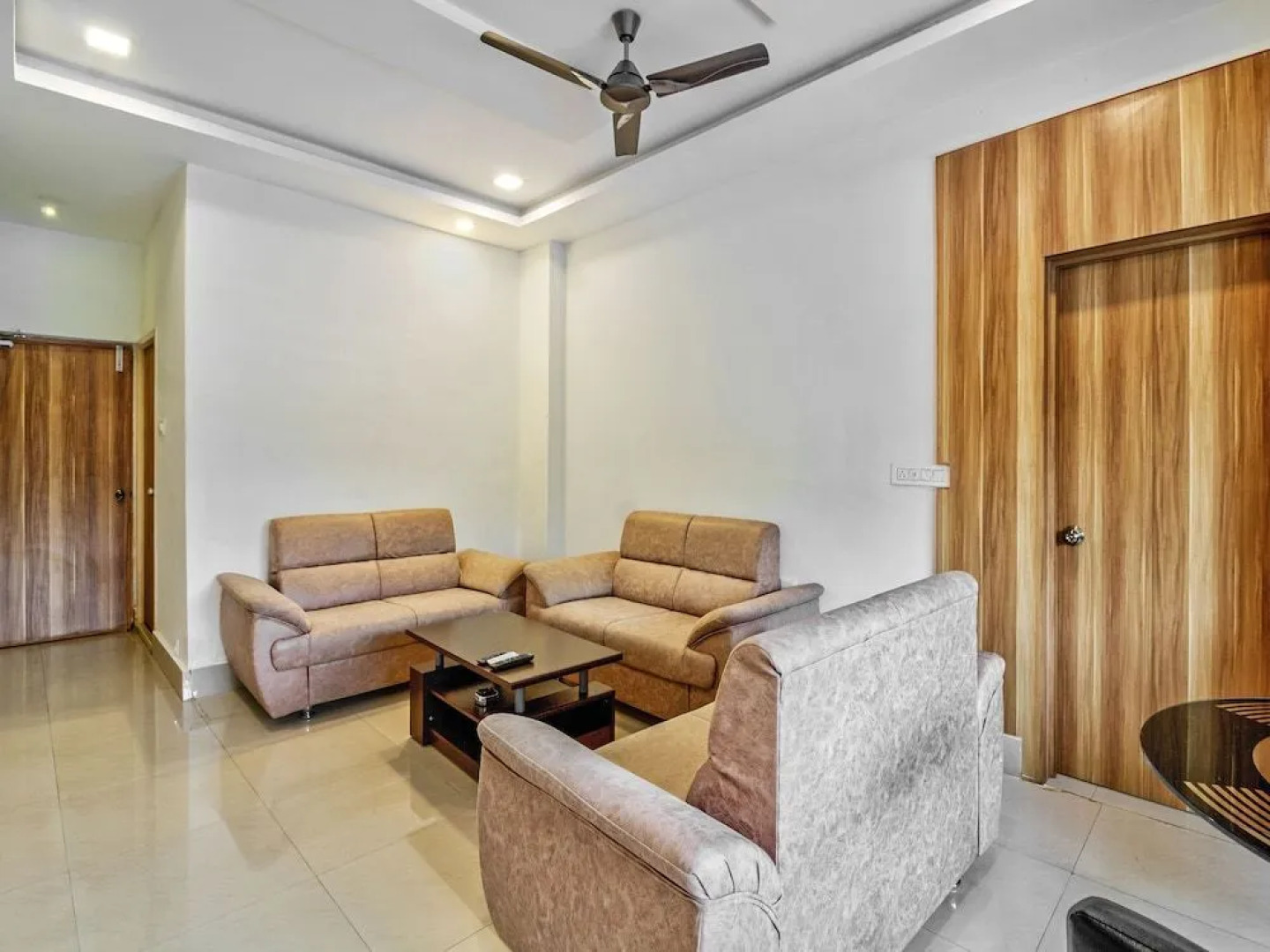 Capital O 43238 The Taj Regency