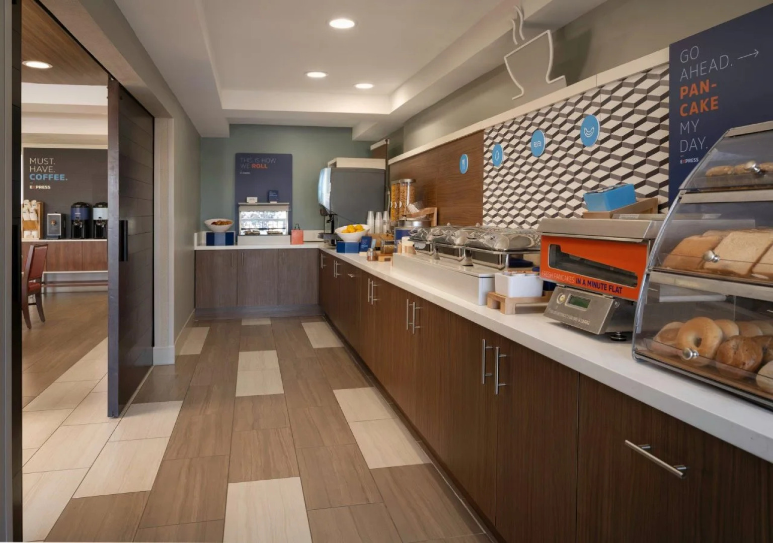 Holiday Inn Express Suites Belmont by IHG