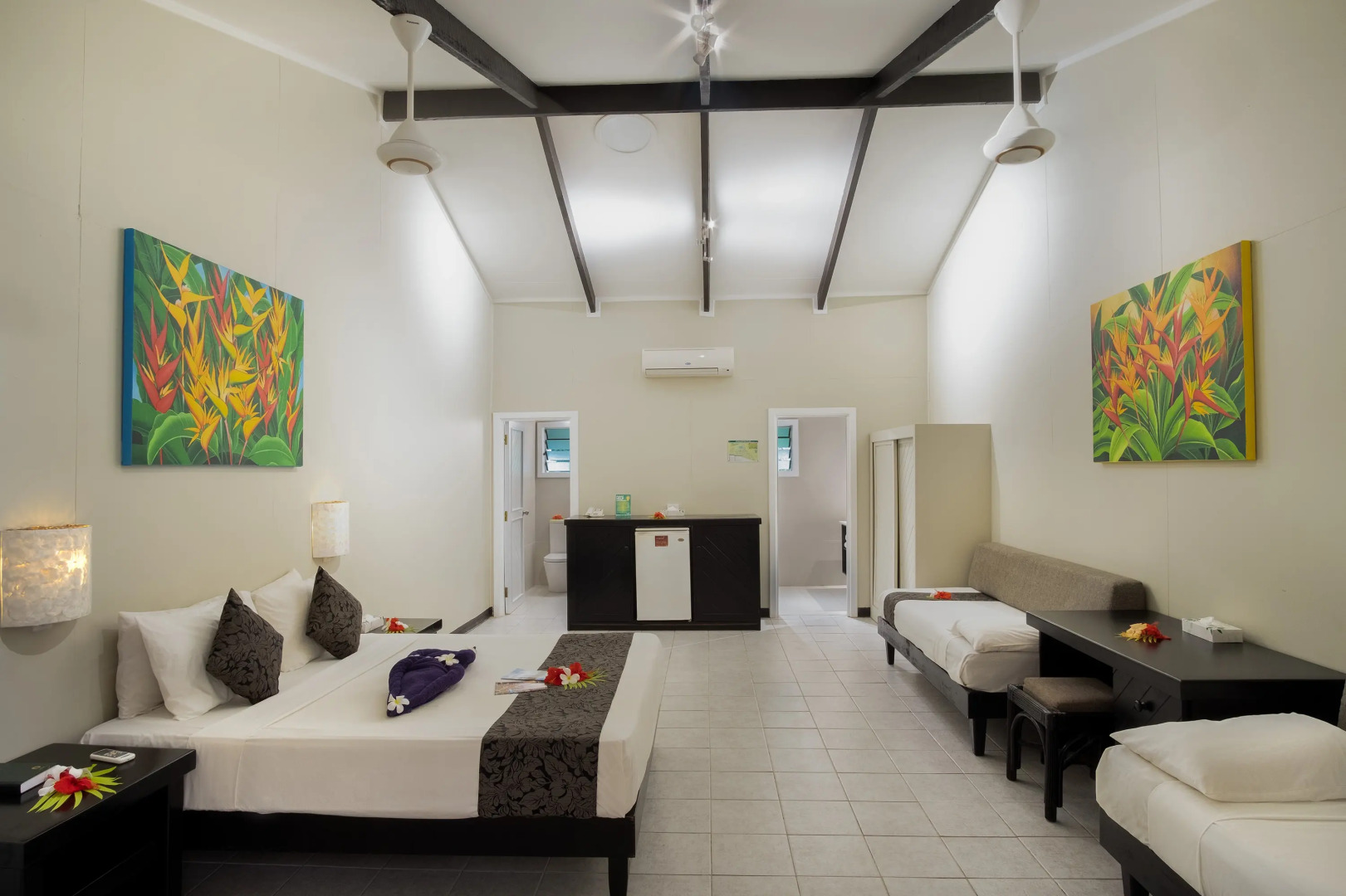 Plantation Island Resort