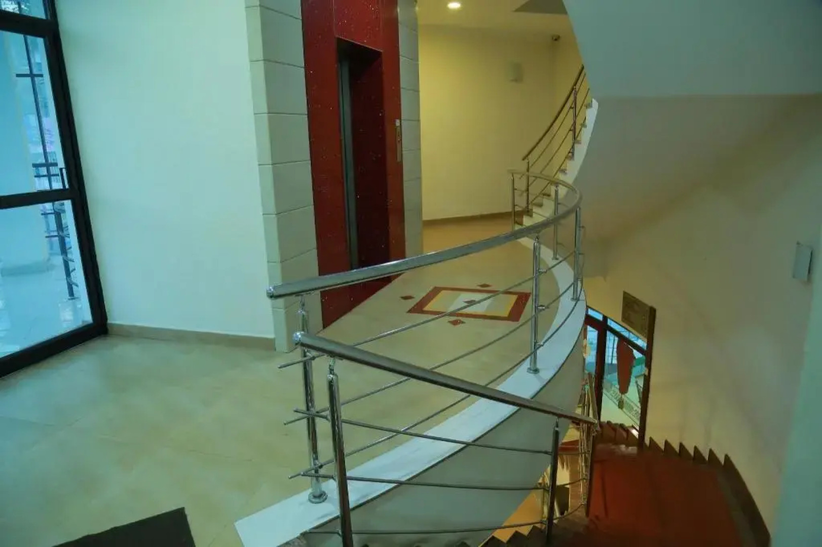 Hotel Kabani International