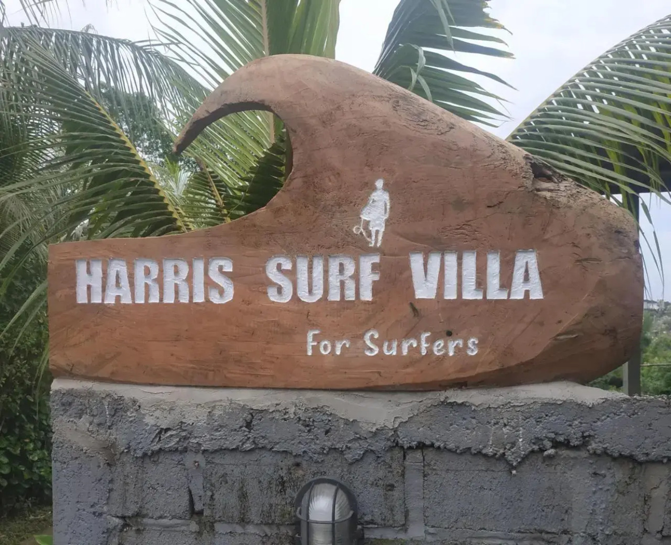 Surf Retreat Villa Sari