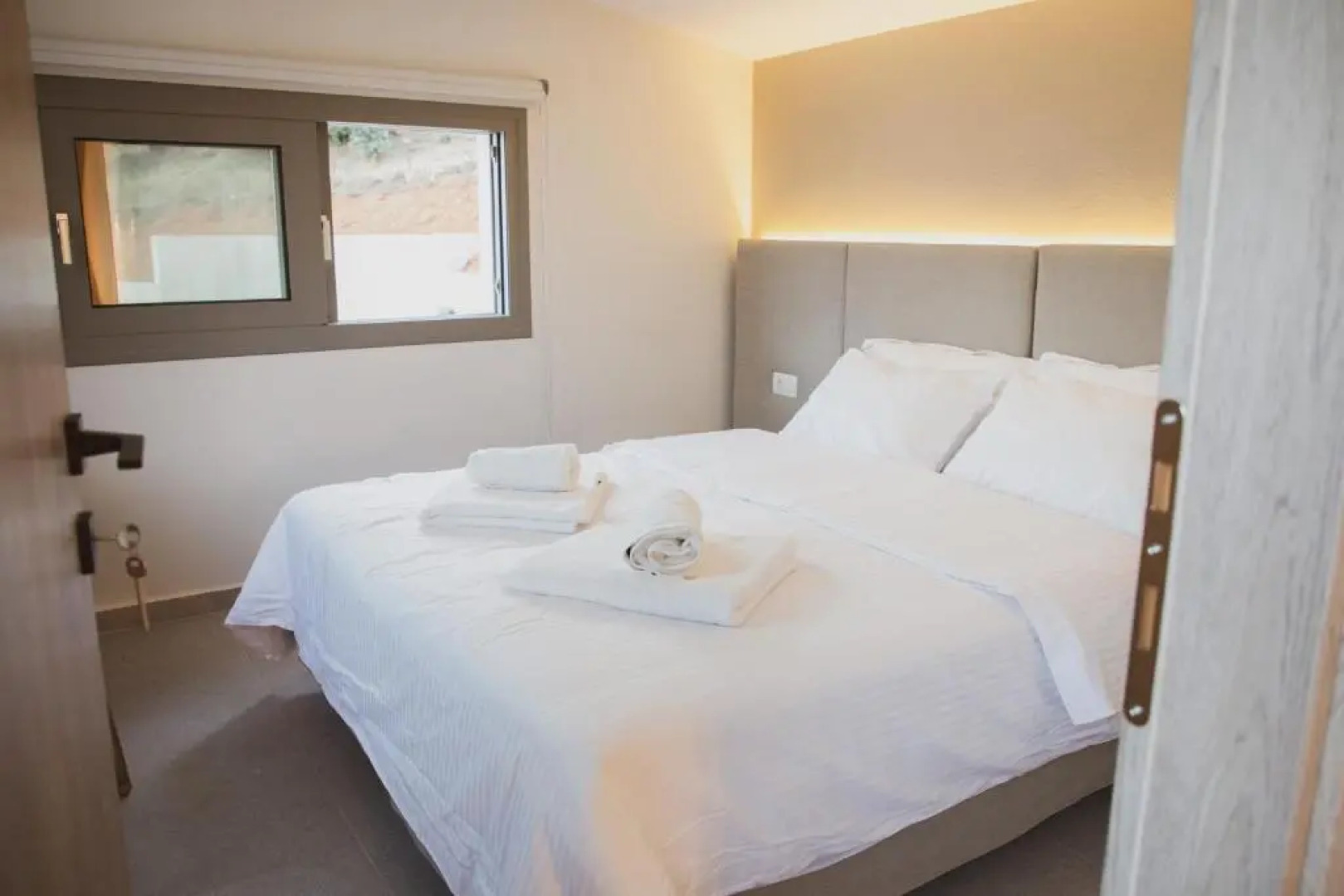 Plataria Sunrise Resort