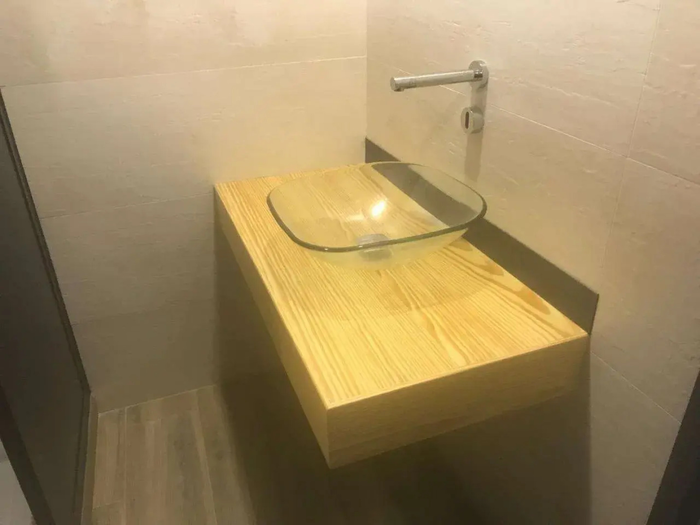 Hostel Wood Steel & Glass