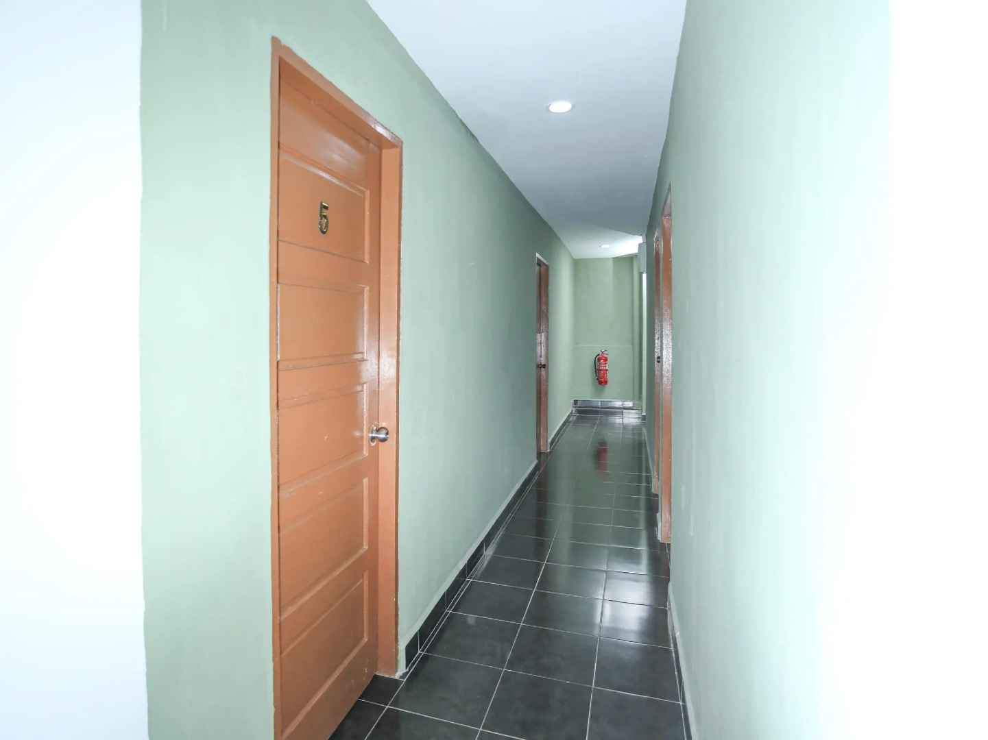 OYO 44112 Darvel Bay Travelodge