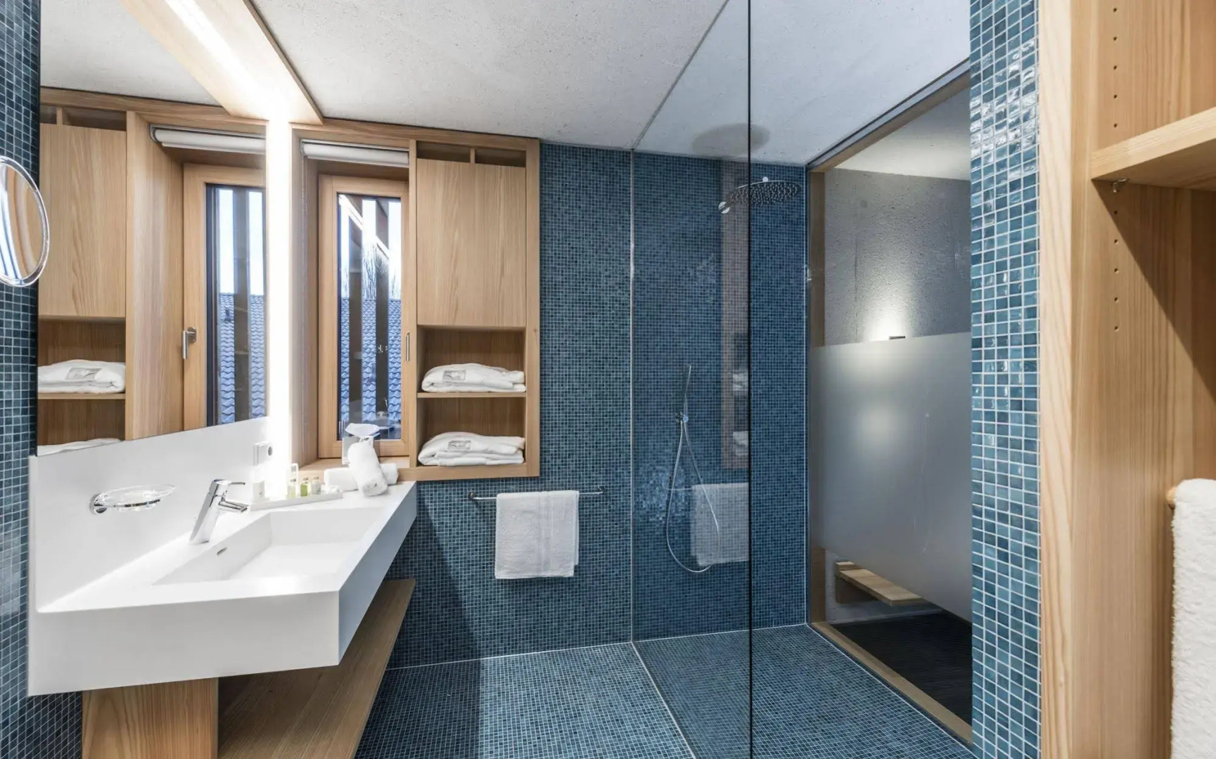 La Paula Apartments & Suites