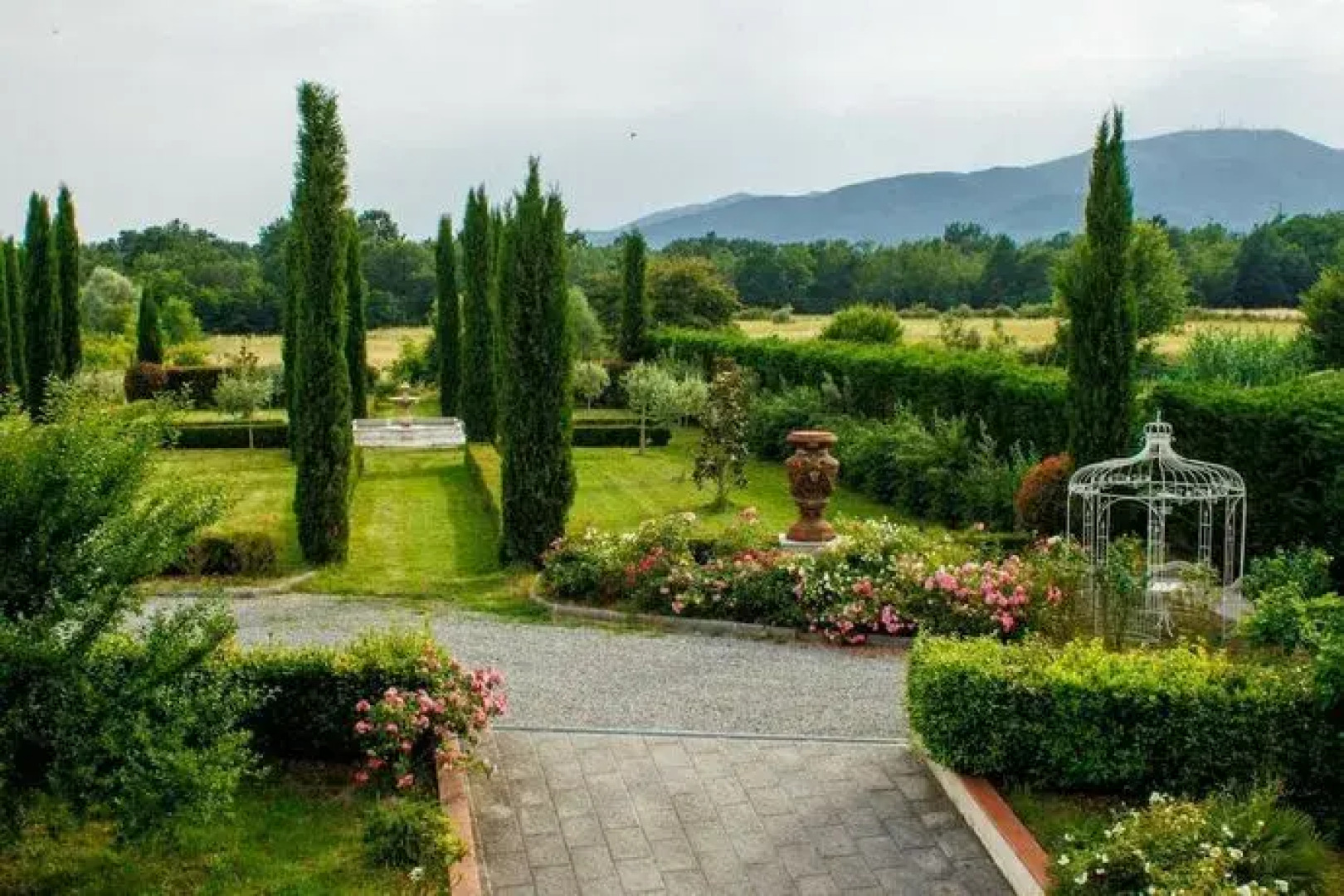 Villa Alpaca in Orentano