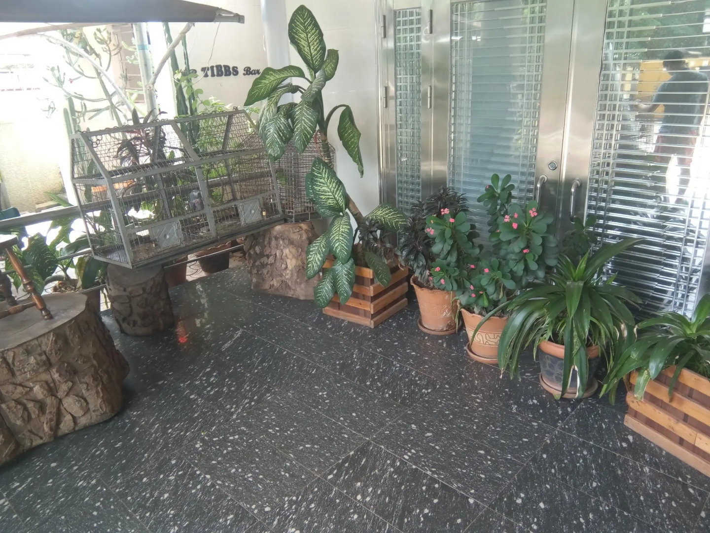 Crocodile Hotel & Restaurants Ltd