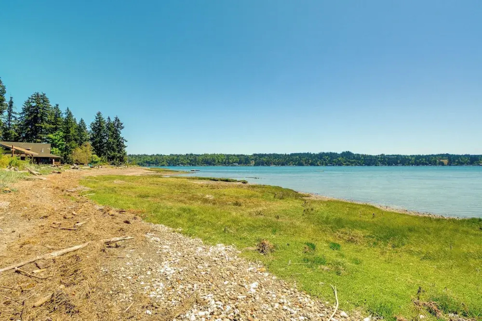 Waterfront Hood Canal Cottage: Steps to the Beach!