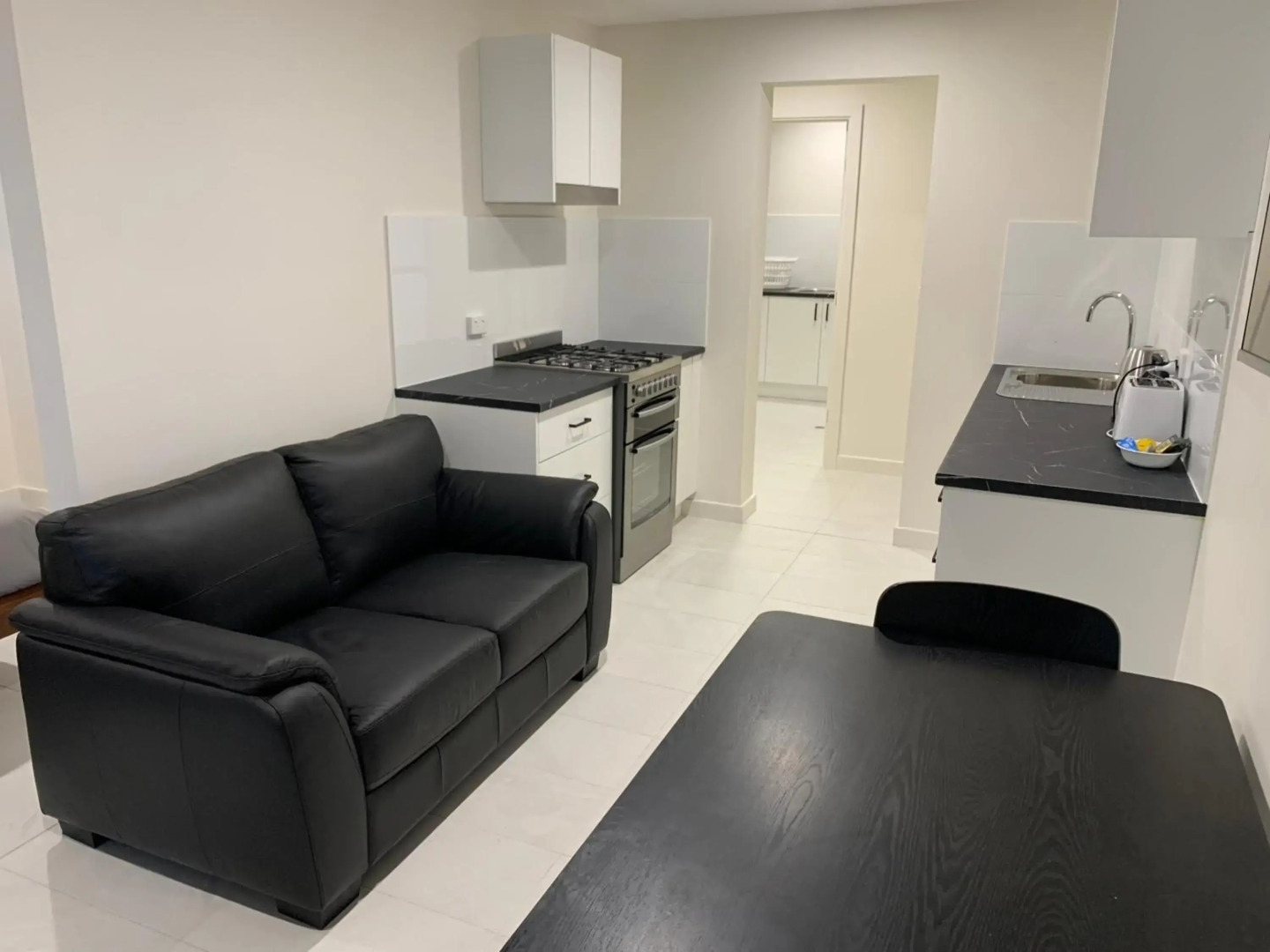 Beachside & Jetty View Apartment 4 - First Mate Apartment