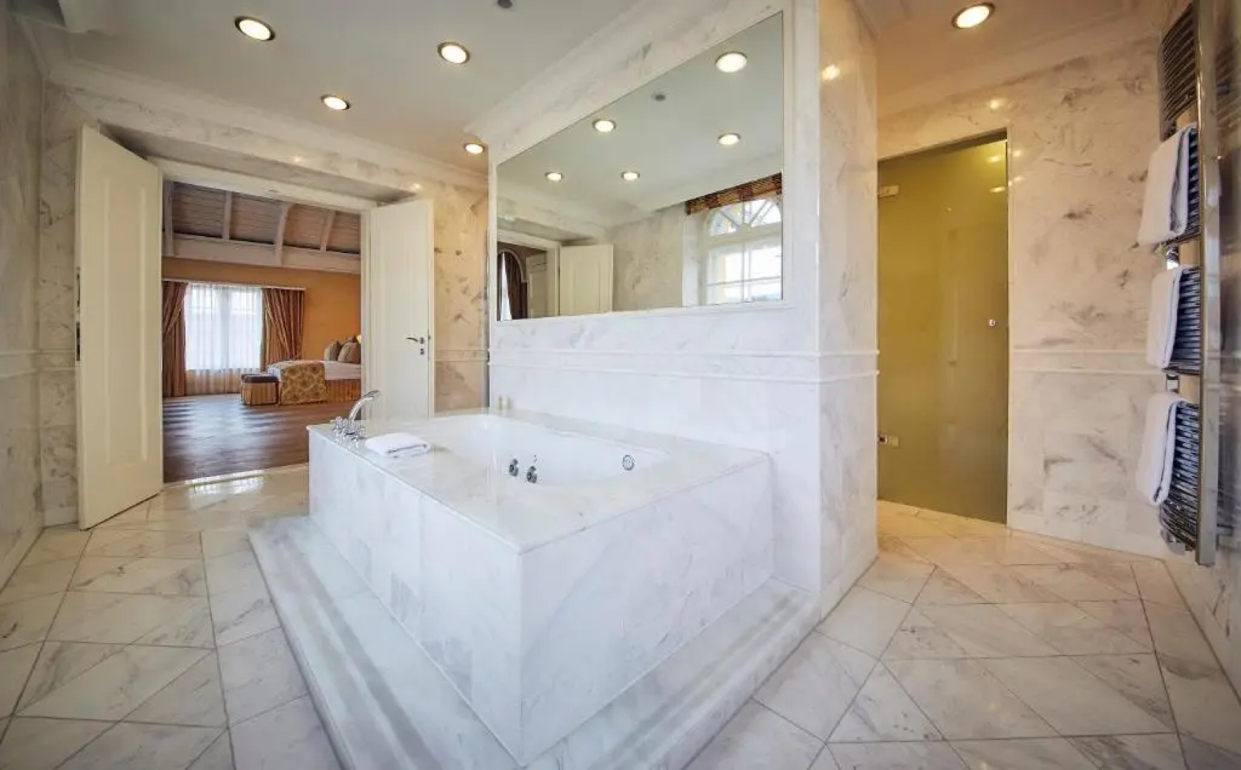 Falkensteiner Schlosshotel Velden – The Leading Hotels of the World