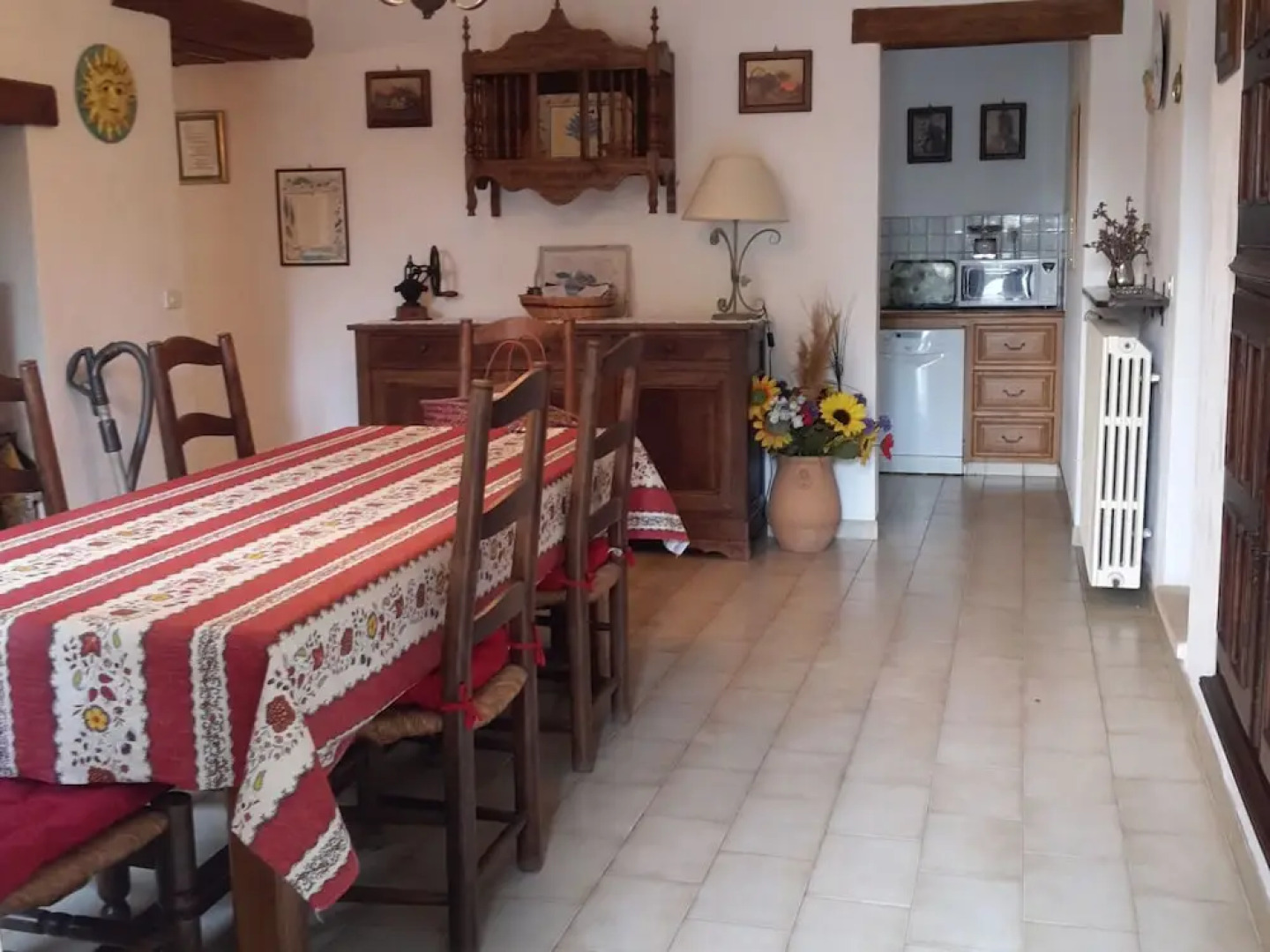 Snug Farmhouse in Provence-alpes-riviera With Swimming Pool