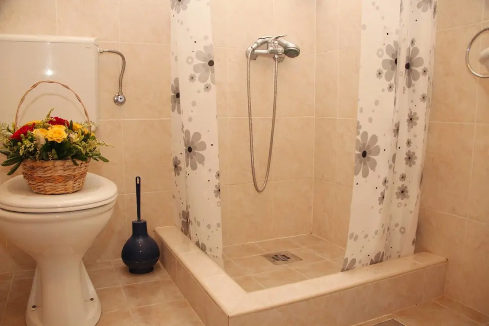 Green Flowers Guesthouse