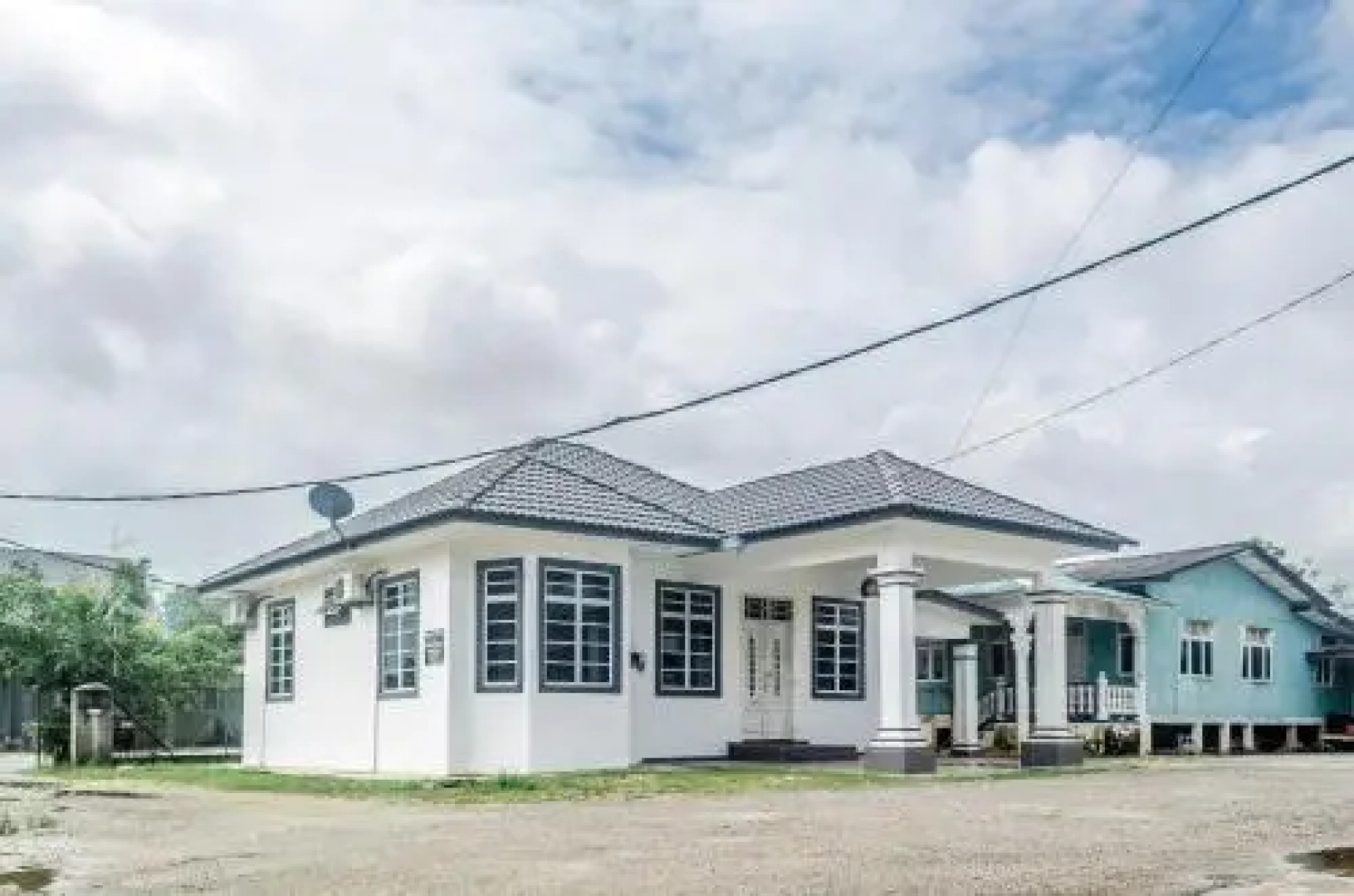 White Cottage Guest House