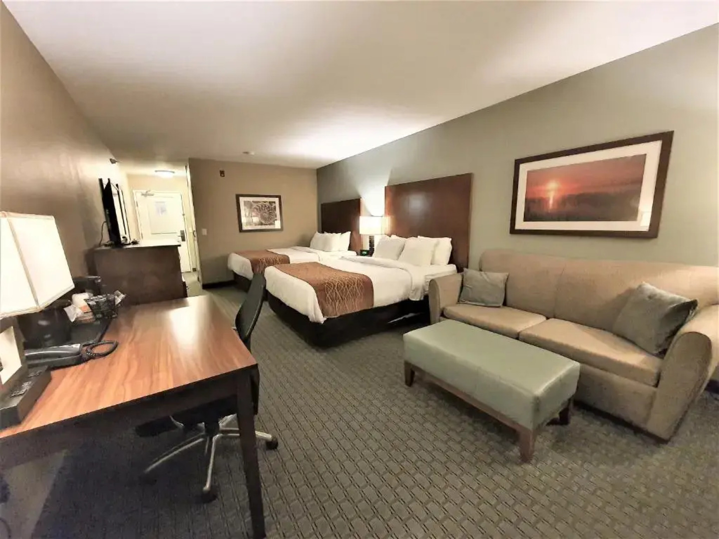 Grandstay Hotel And Suites Chisago