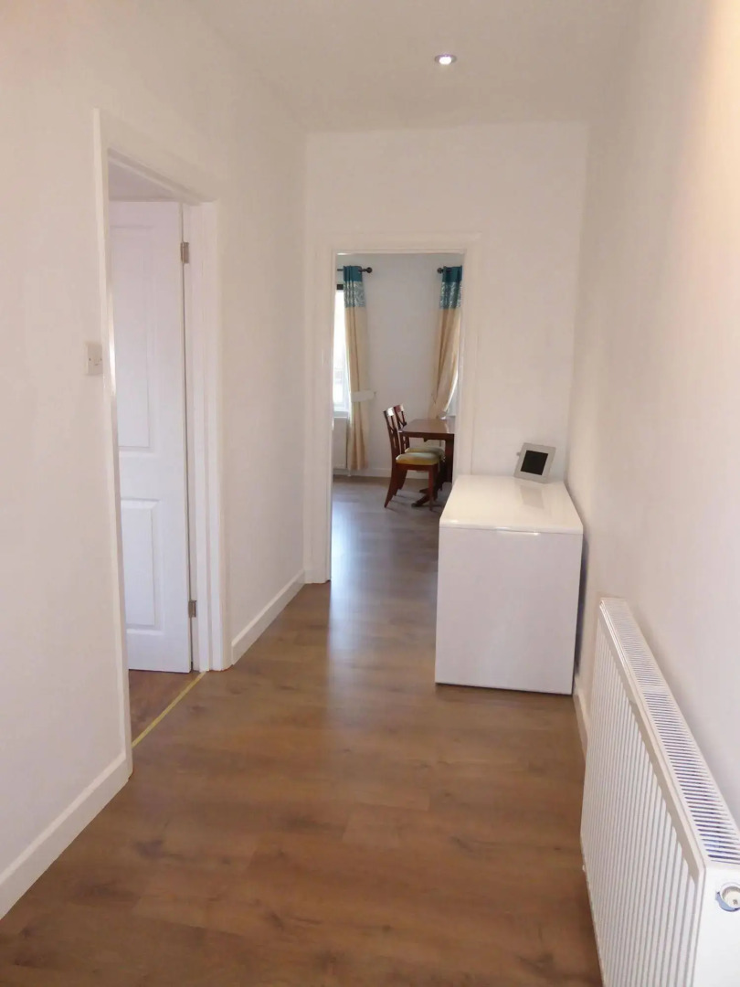 Sunninghill Apartment