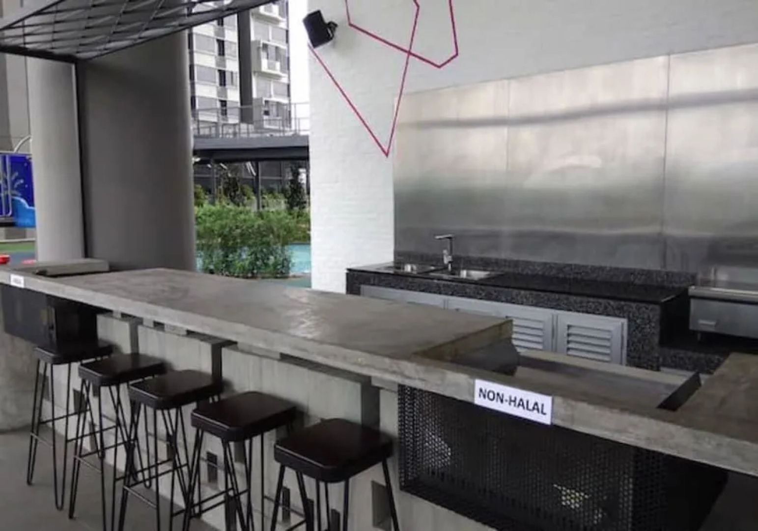 M Premium Petalz Residence