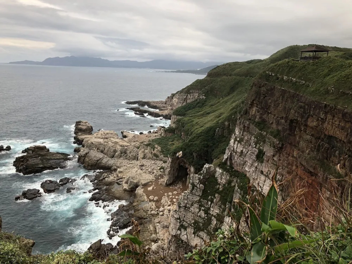 OFUCOS Diving Hostel