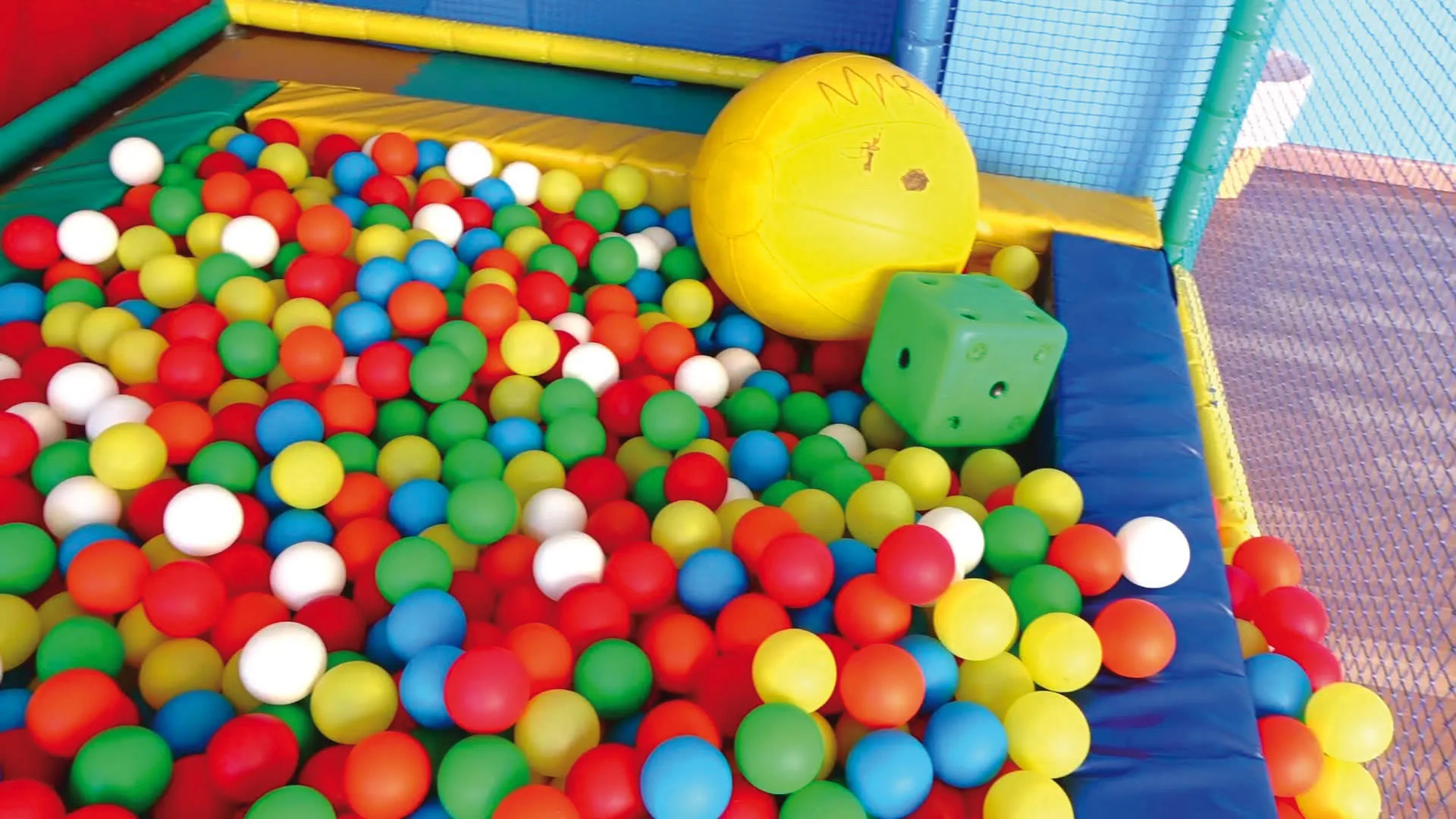 Apartamentos Europa House Sun Beach