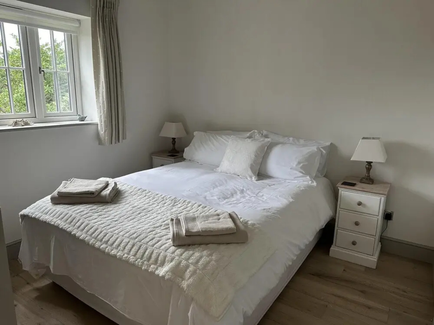 Lodge/ Kingbed/ Privg/ Petsok/ Freep/ Wifi