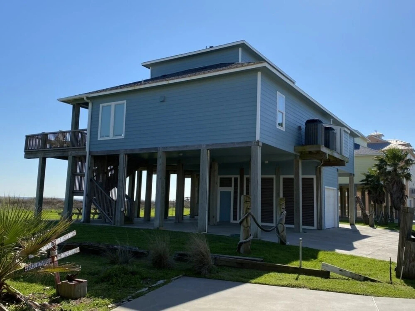 1 Driftwood 4 Bedroom Home by Redawning