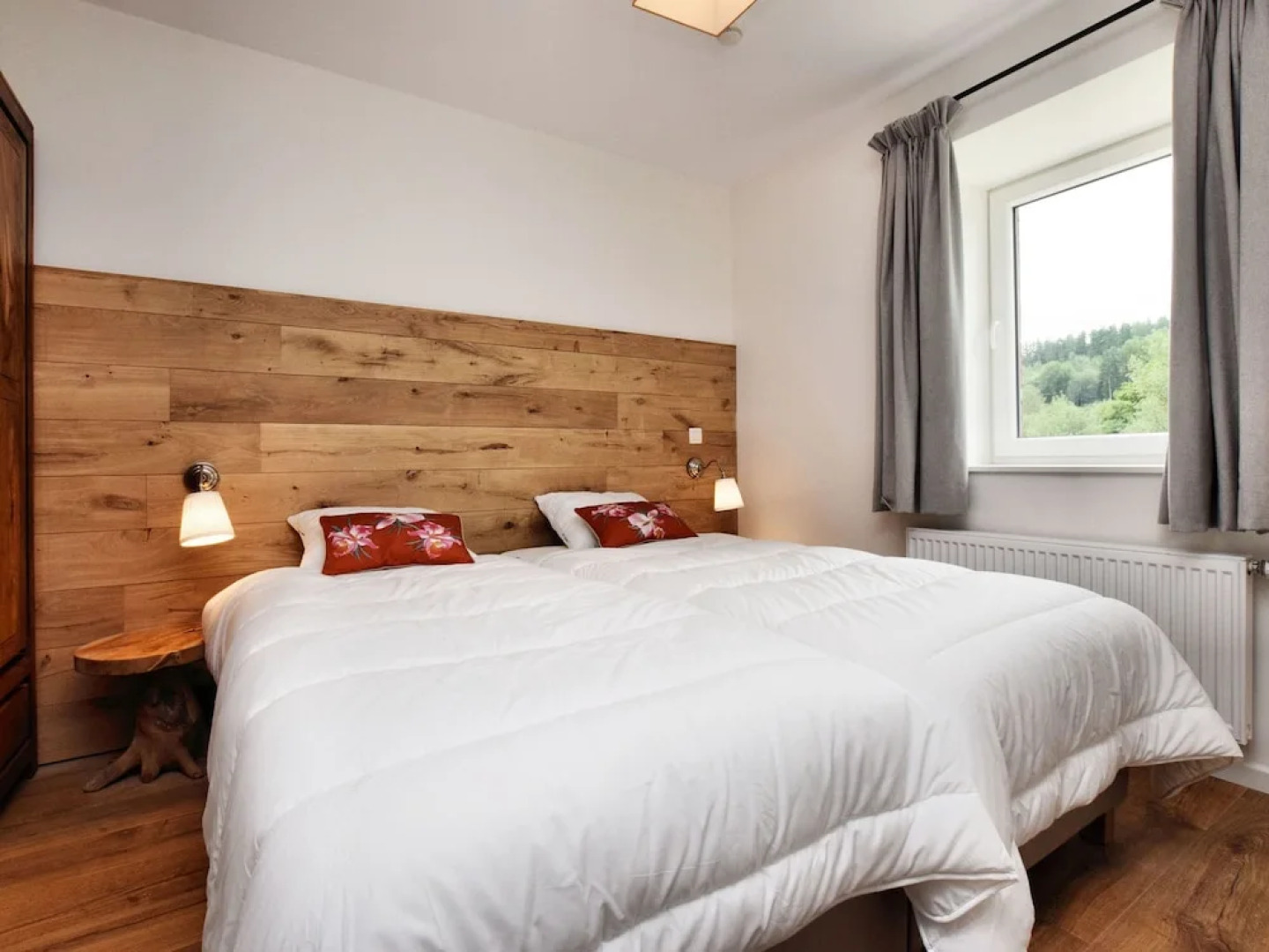 Combination of two Beautiful, Luxuriously Renovated Homes With En-suite Bathrooms