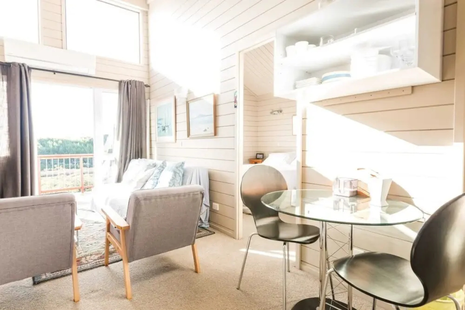 3 Bedroom Home with Harbour Views