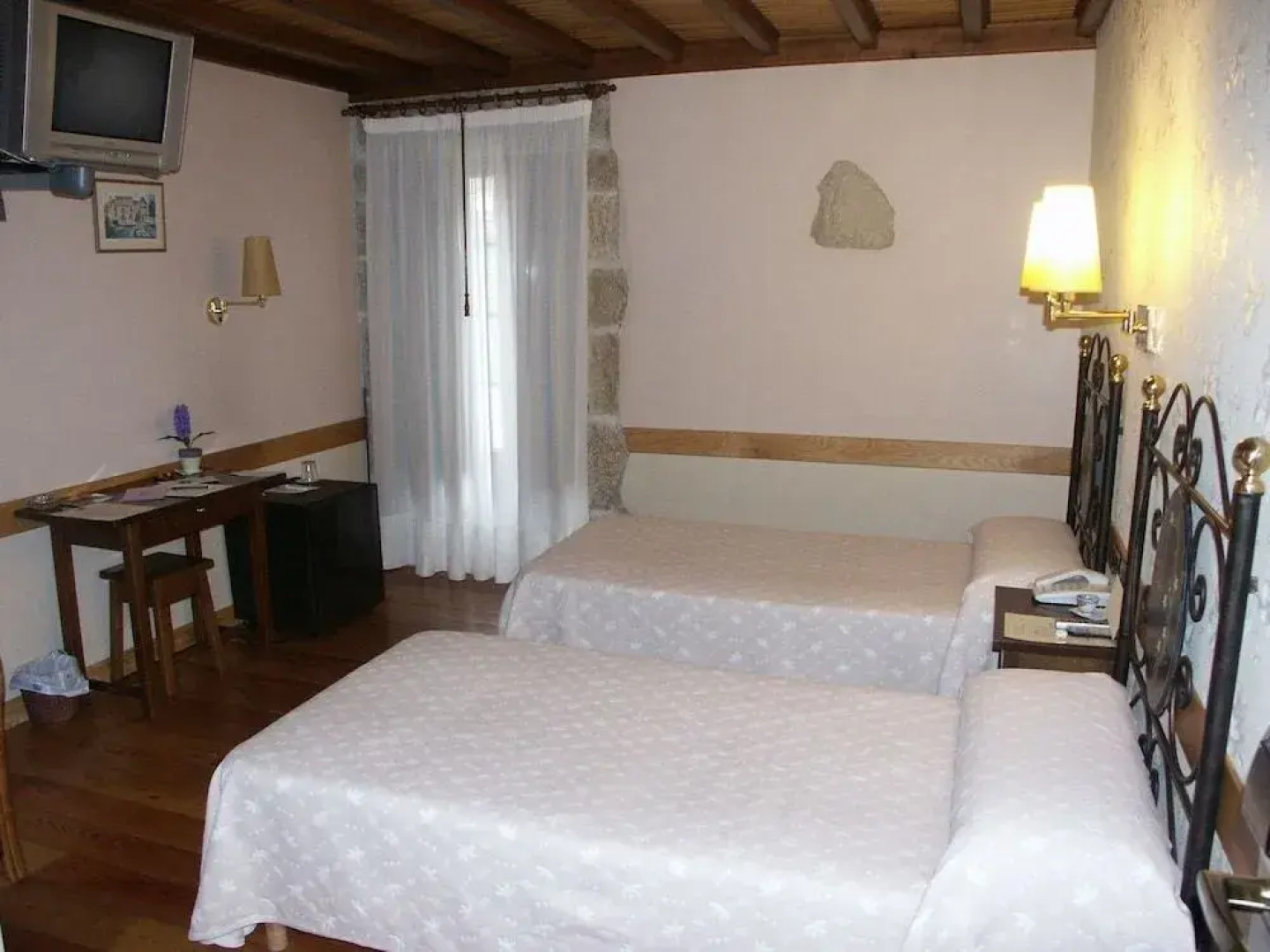 Rusticae Casa Antiga do Monte