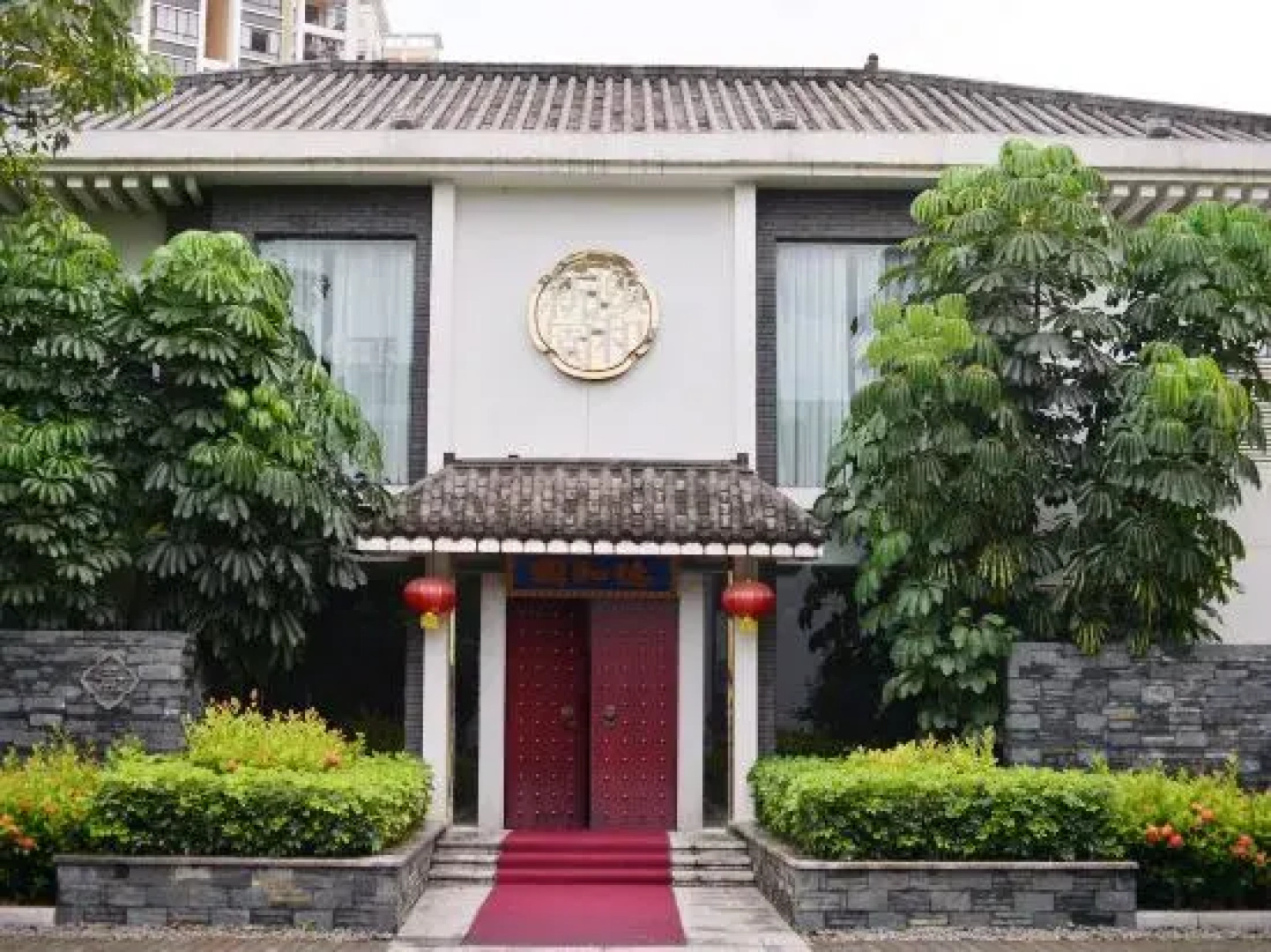 New Summer Palace Hote