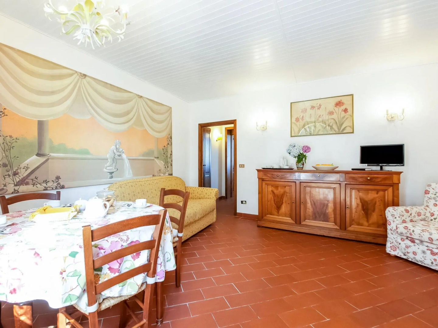 Elegant Holiday Home With Pool And Bubble Bath