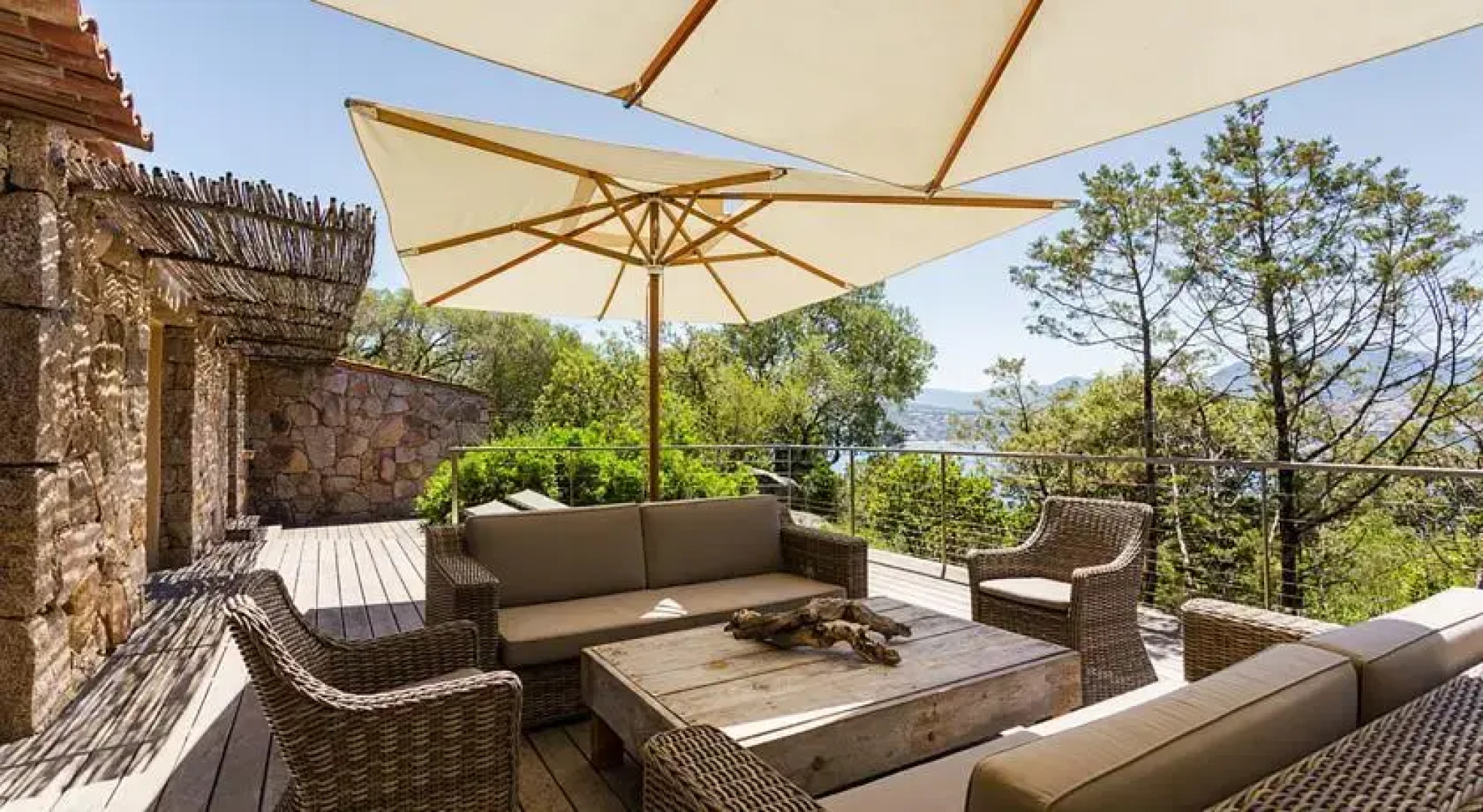 Squarebreak - Hidden Jewel with a Secret Beach