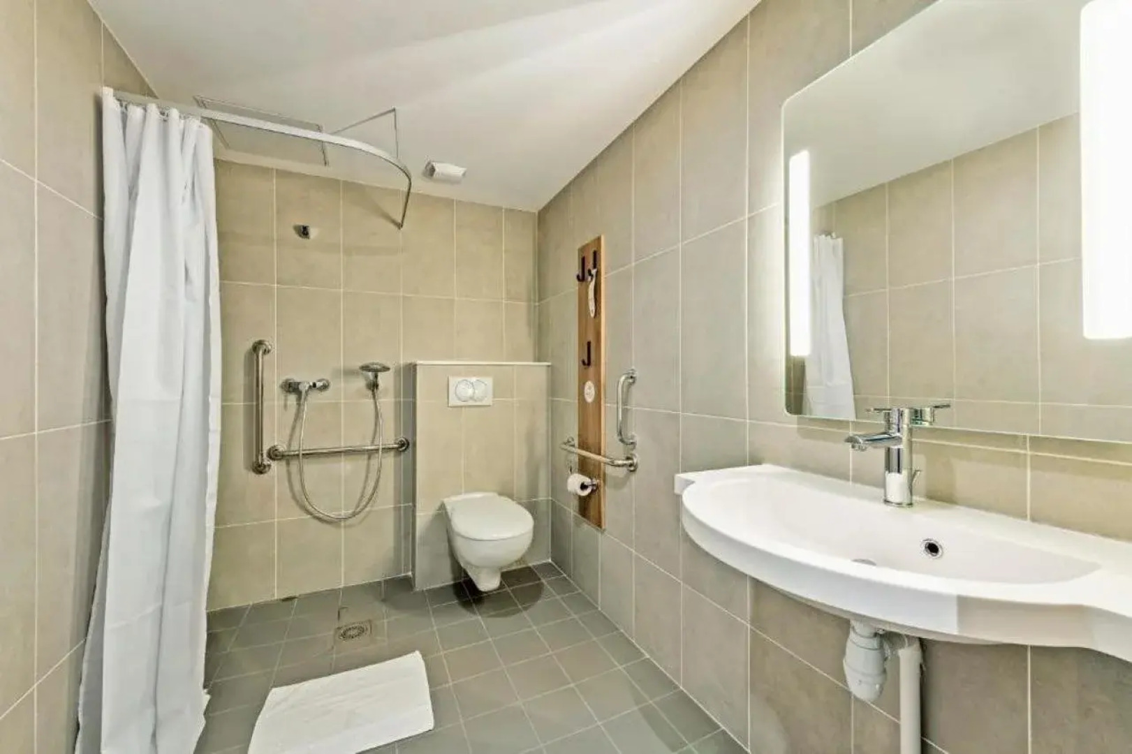 B&B HOTEL Brest Centre Port De Commerce