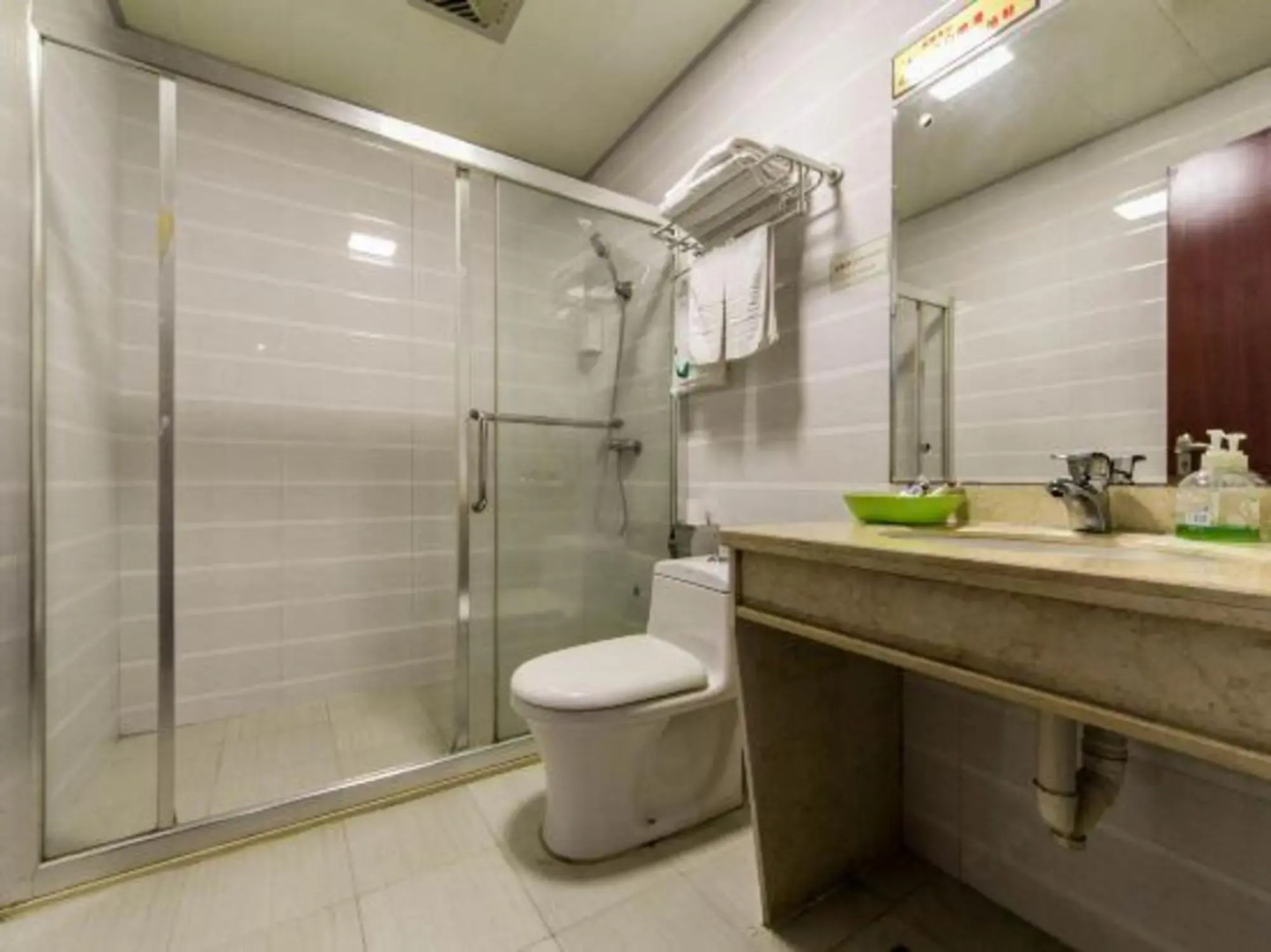 Jinli Business Hotel