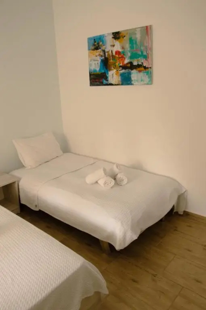 Thomas House near the beach