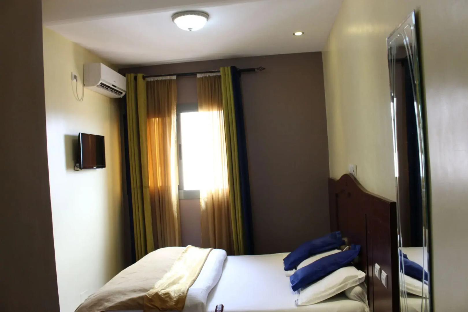 Tou'Ngou Hotel
