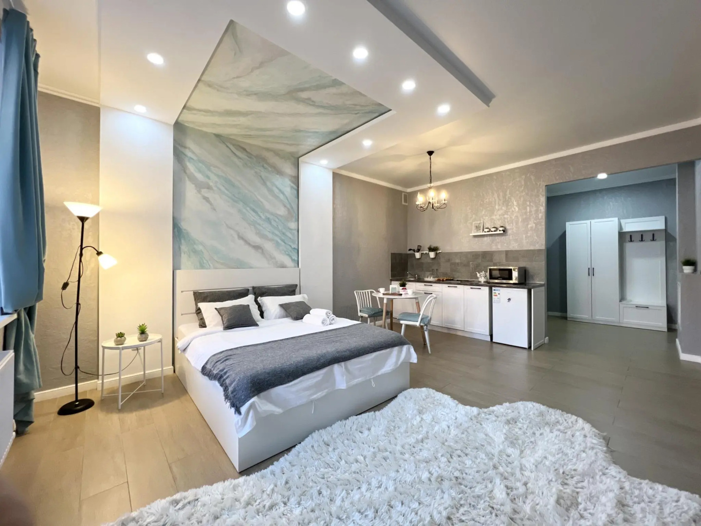 Live (Лайв) на улице Камзина 41/3