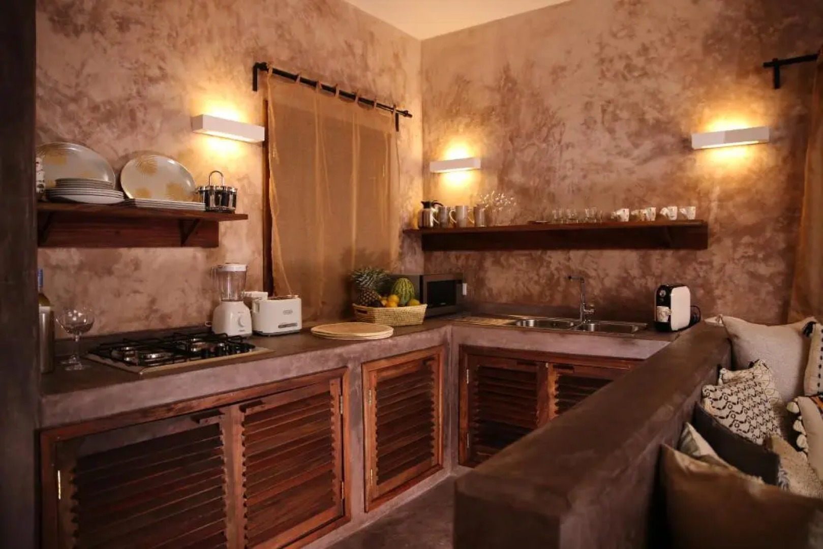 Joya' Beach Suites & Villa