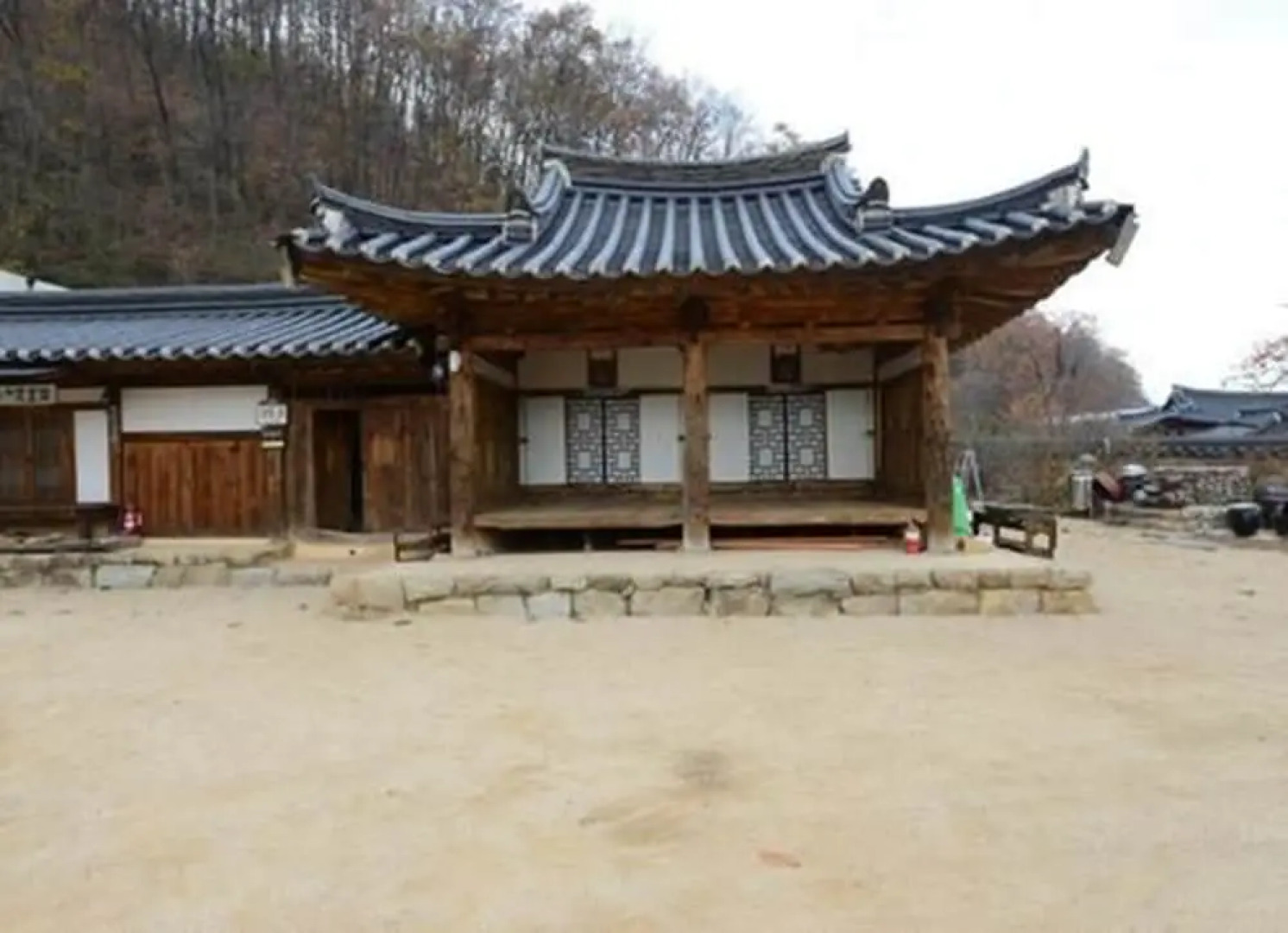 Chojeondaek House