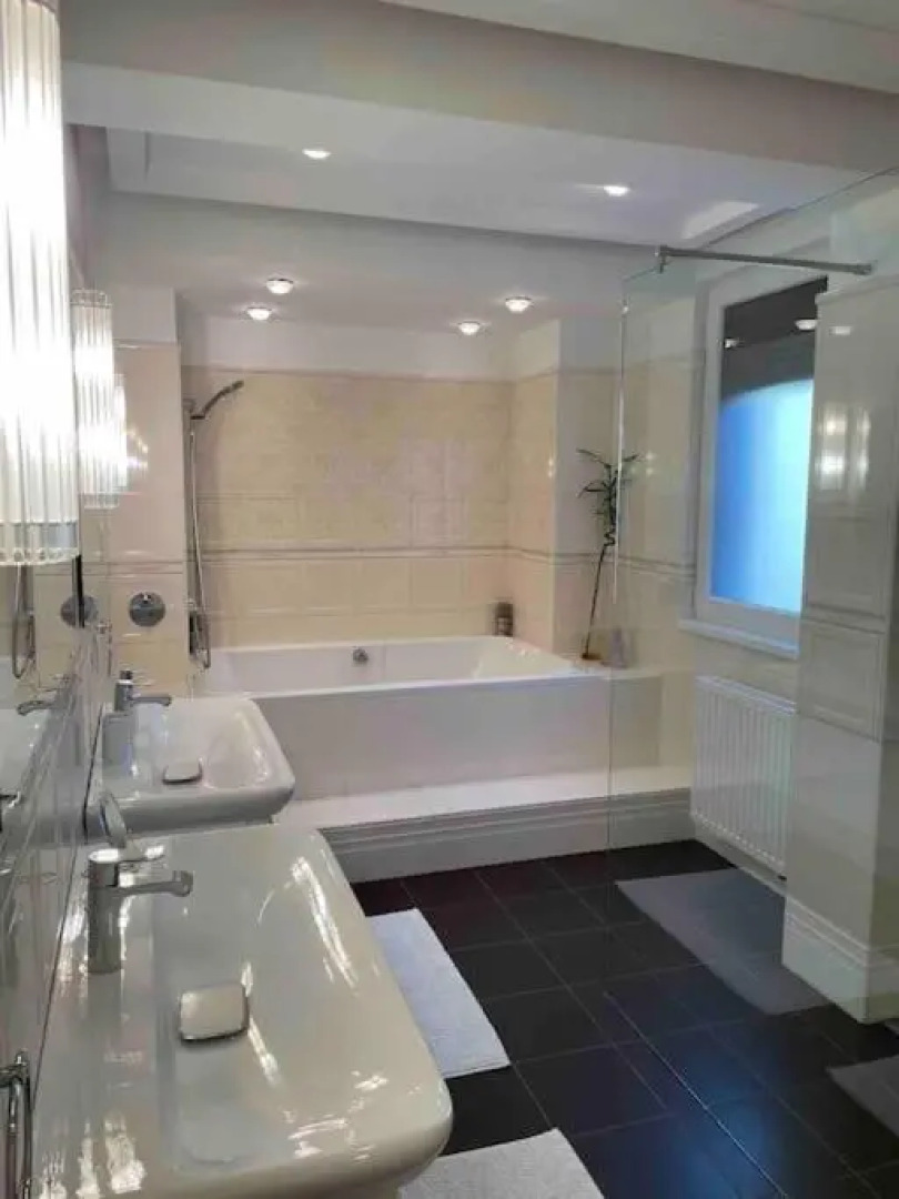 The Old Lake Suite - Tata