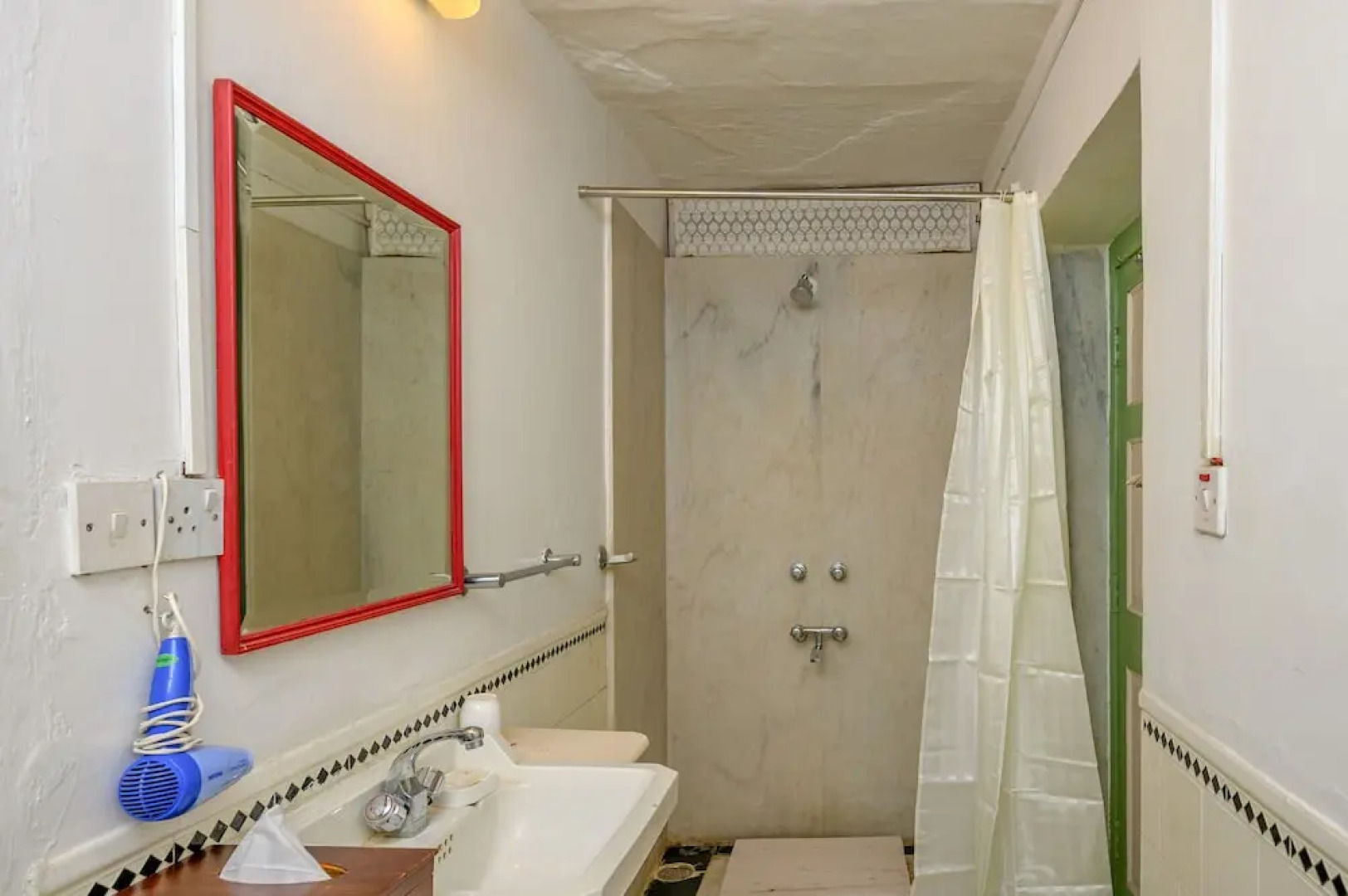 Neemrana's - Piramal Haveli