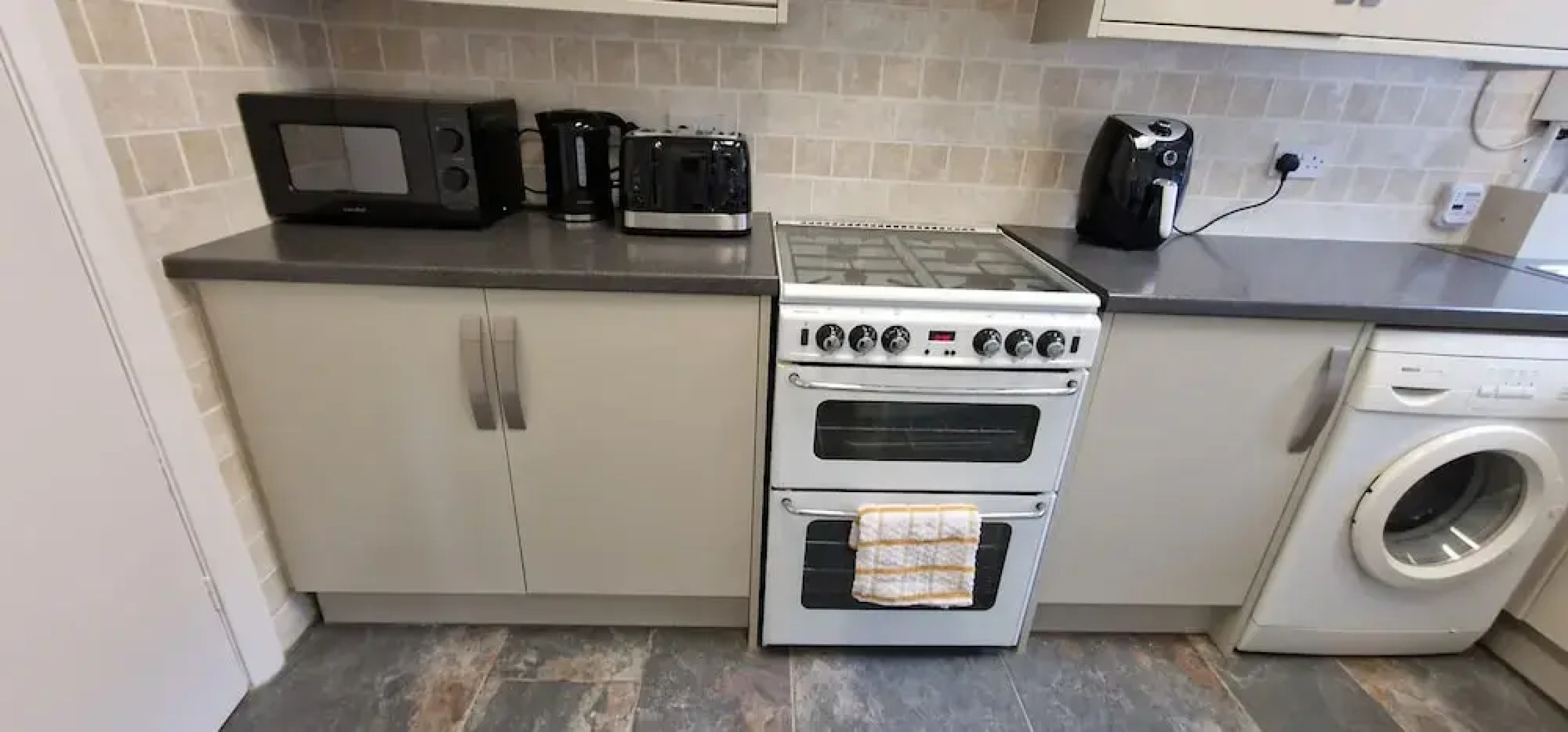 Summerville Manor Luxury Residency With Drive