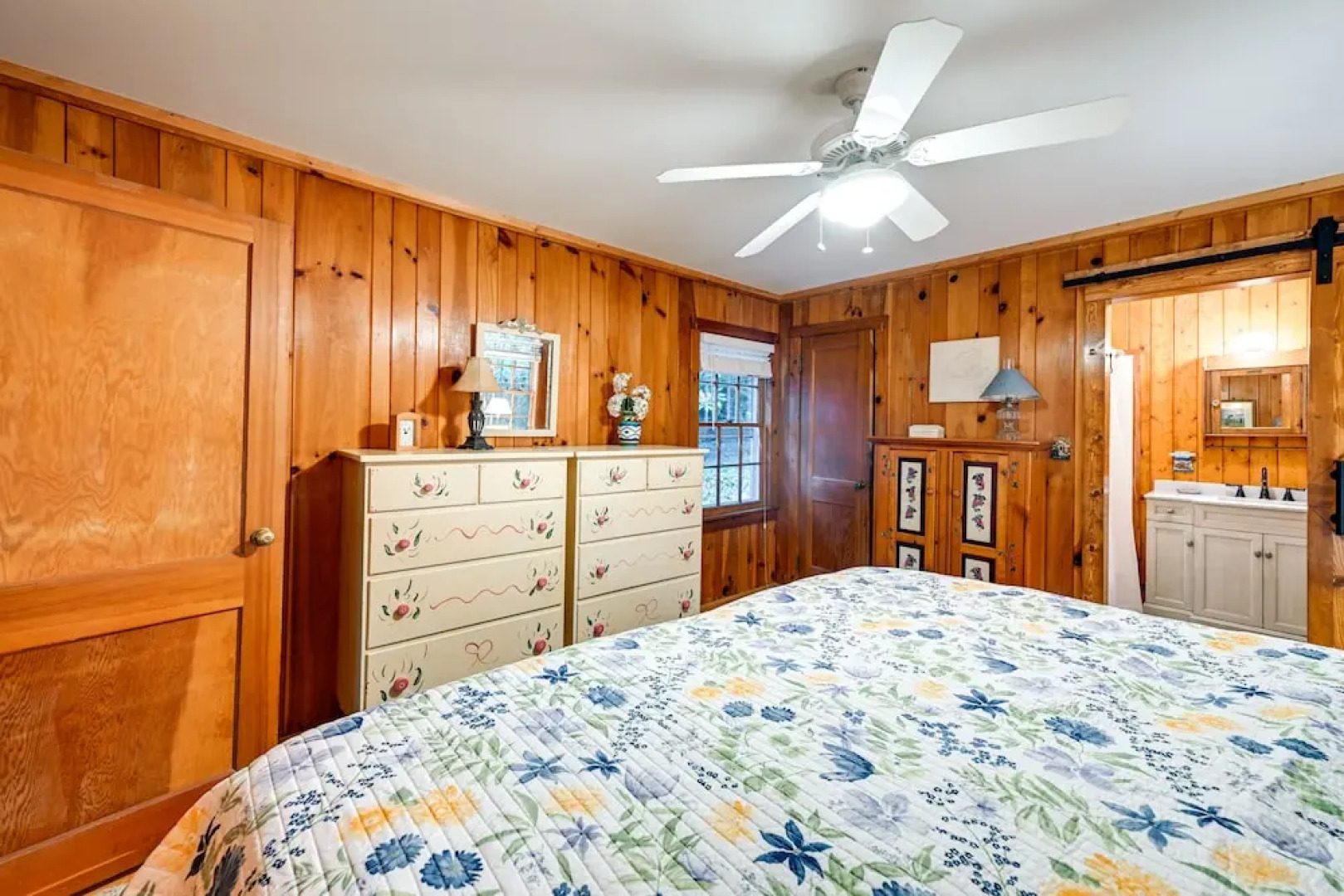 Highlands Vacation Rental - Walk to Mirror Lake!